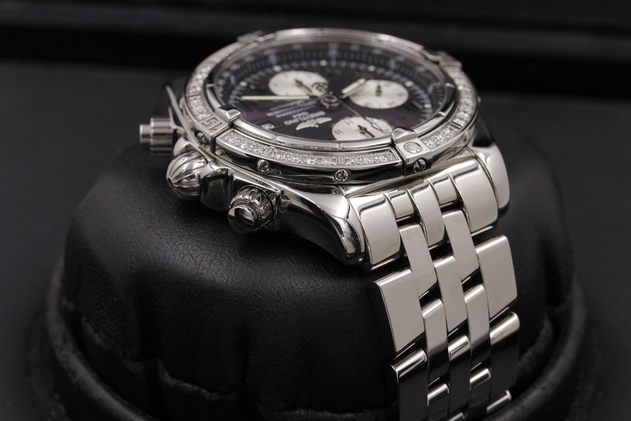 Watch Image 4