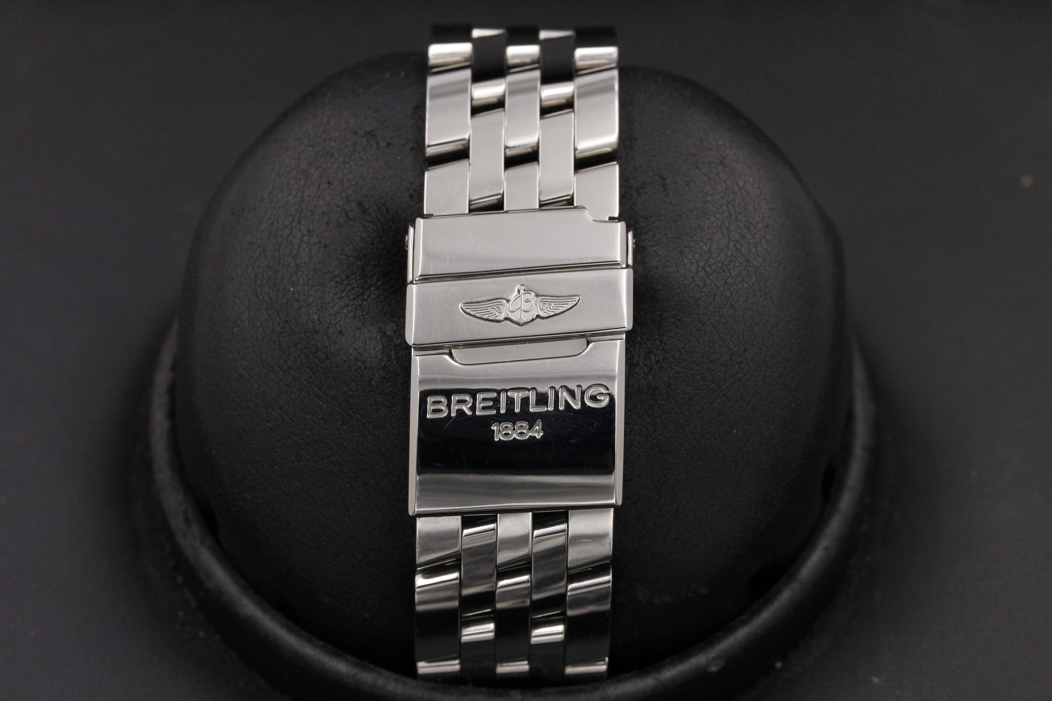 Watch Image 8