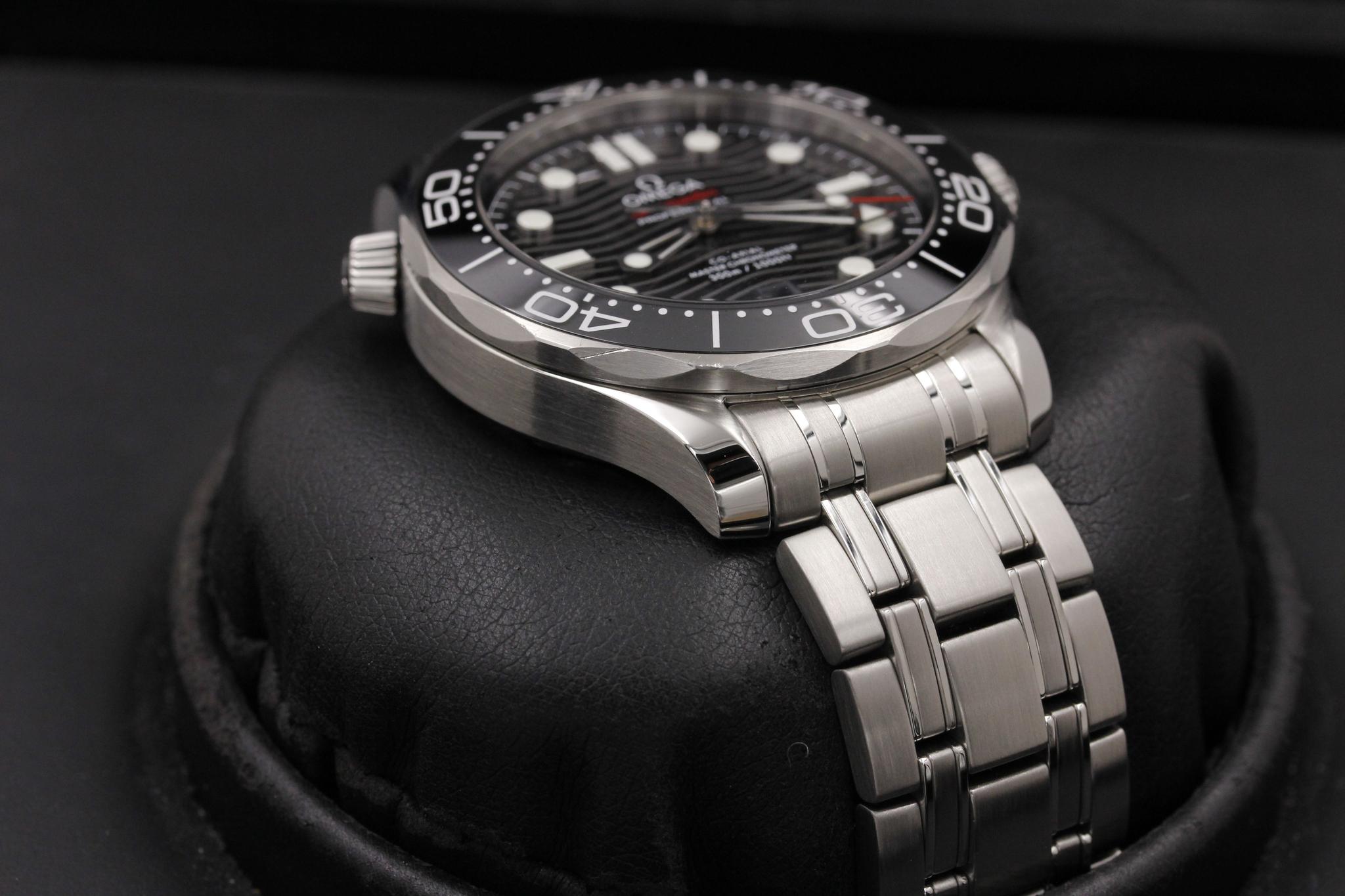 Watch Image 6