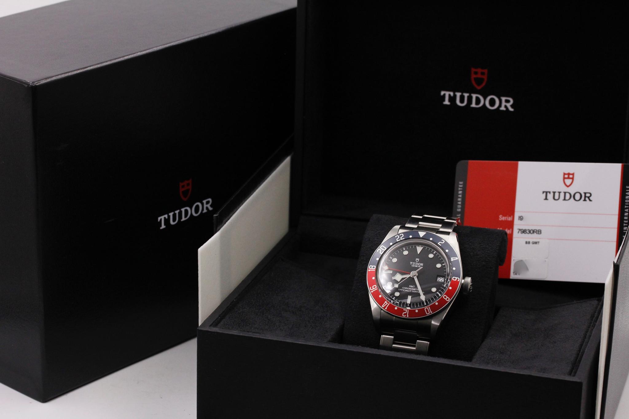 Watch Image 11