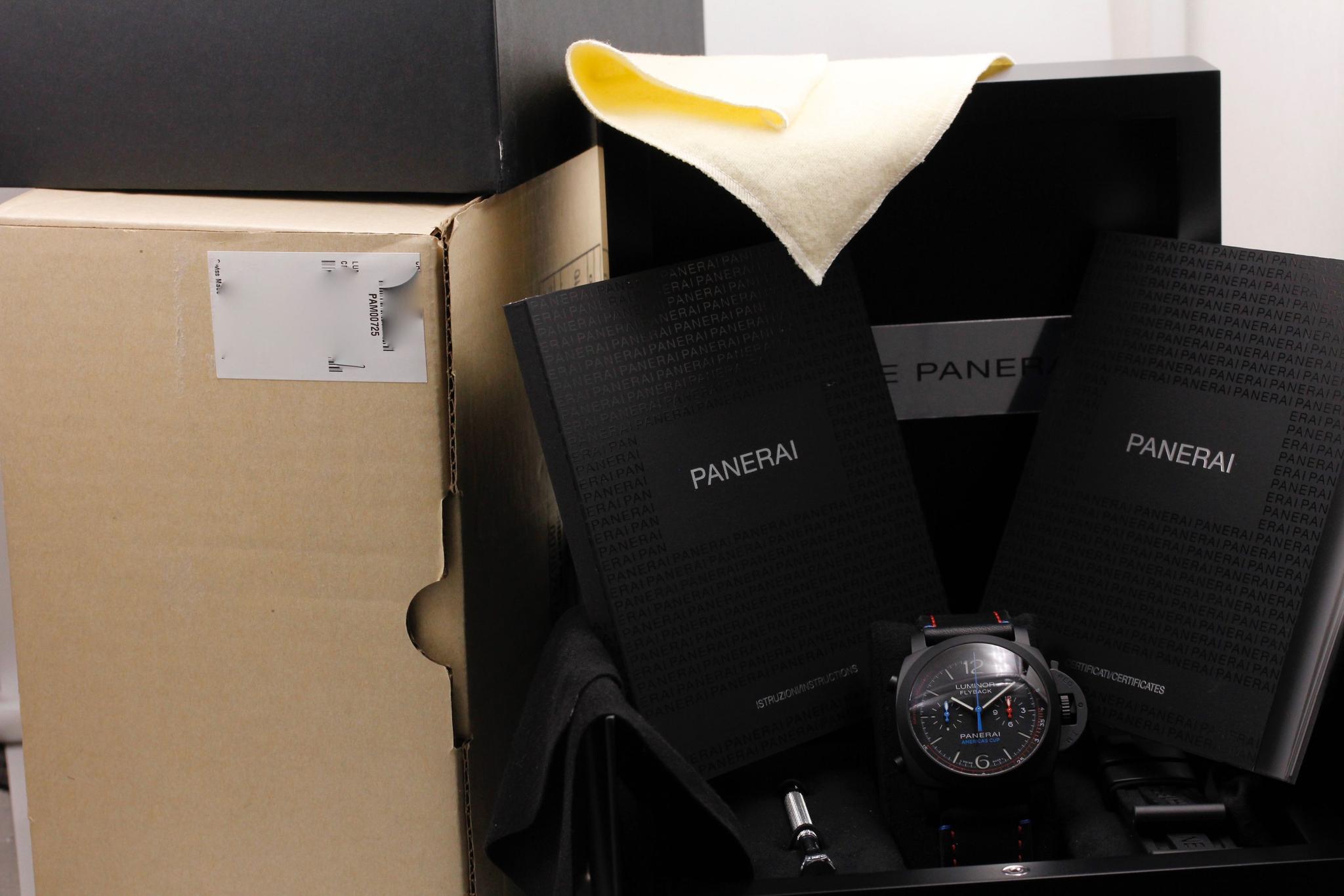 Watch Image 12