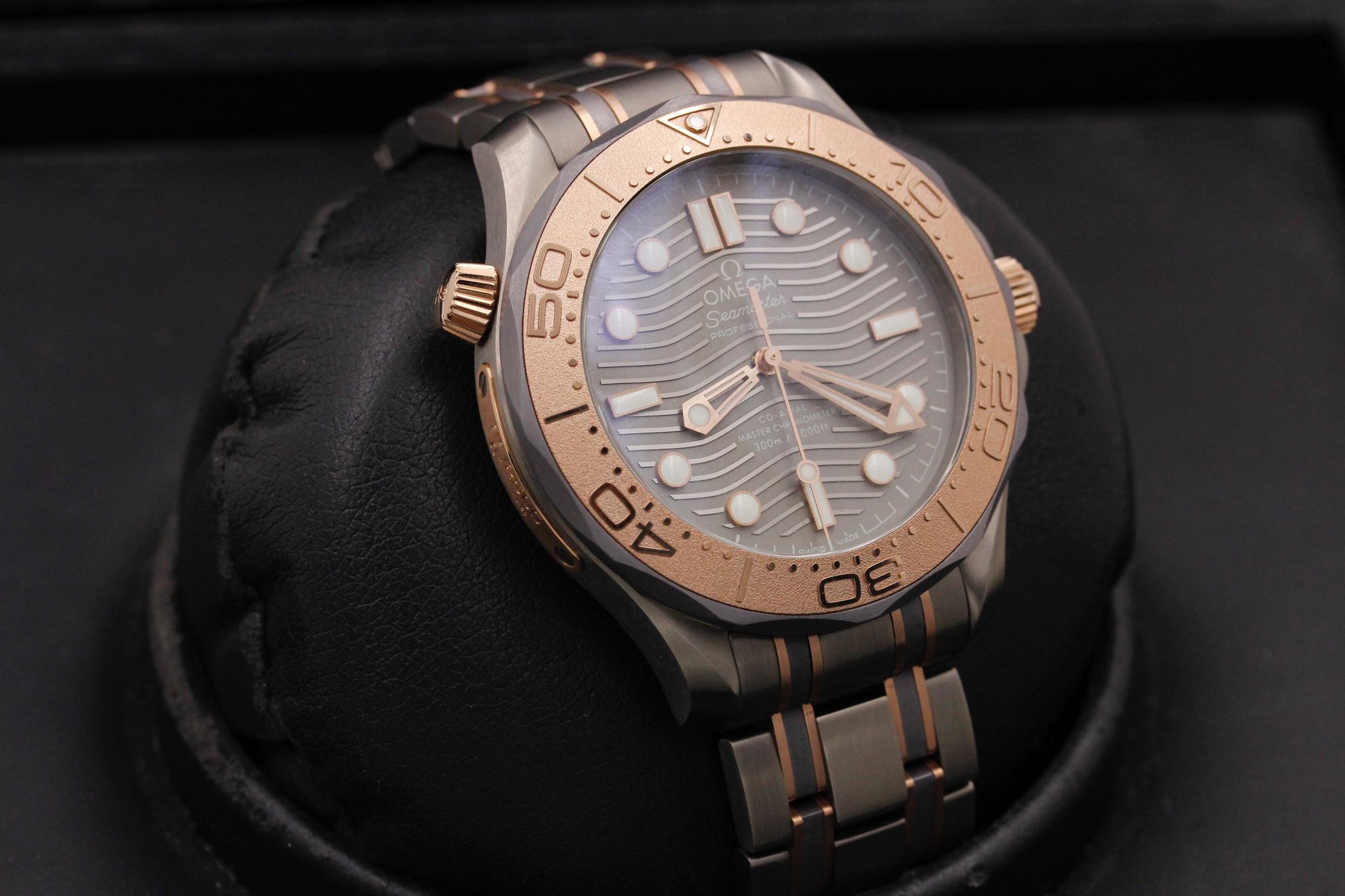 Watch Image 10