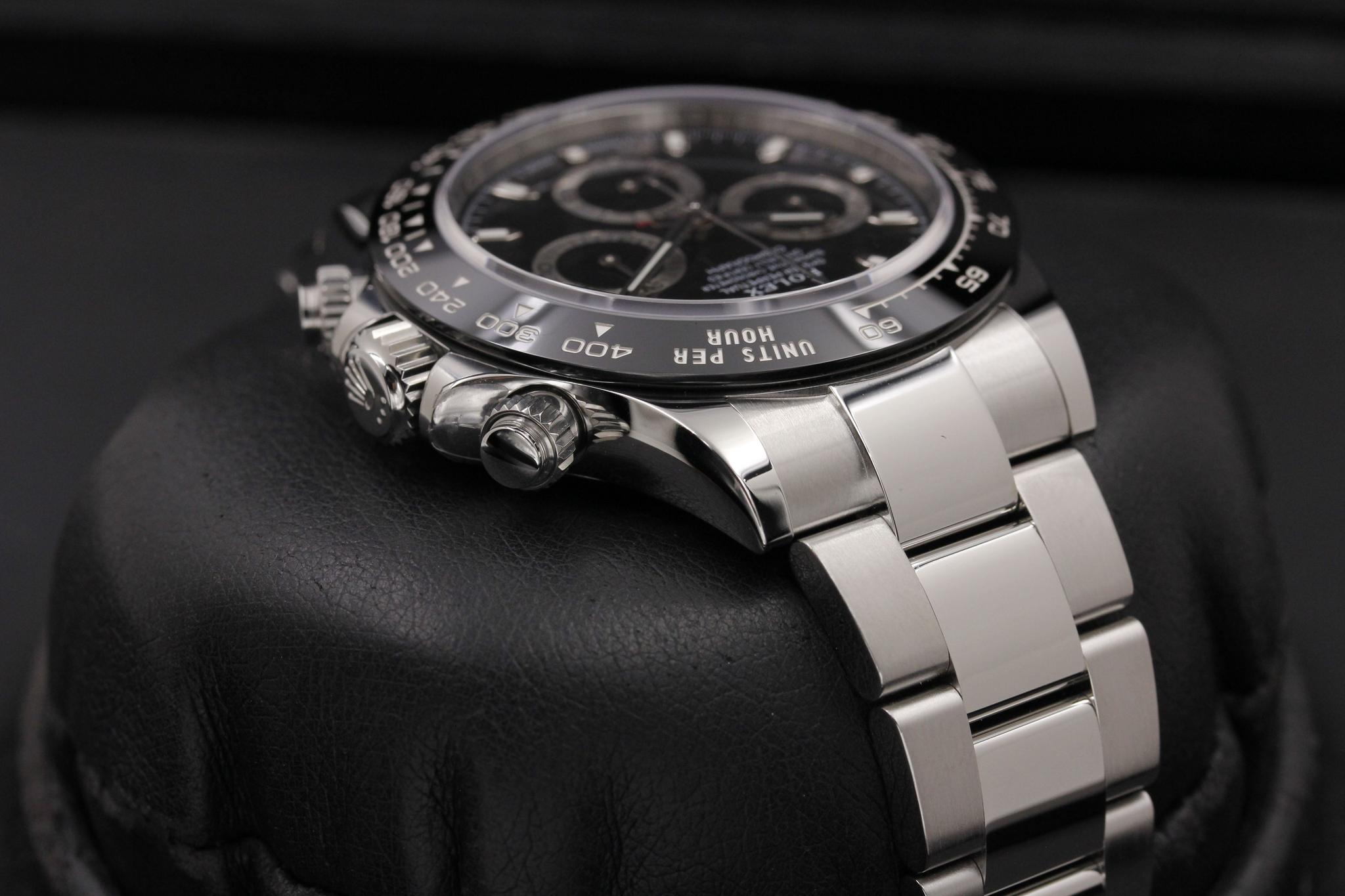 Watch Image 4