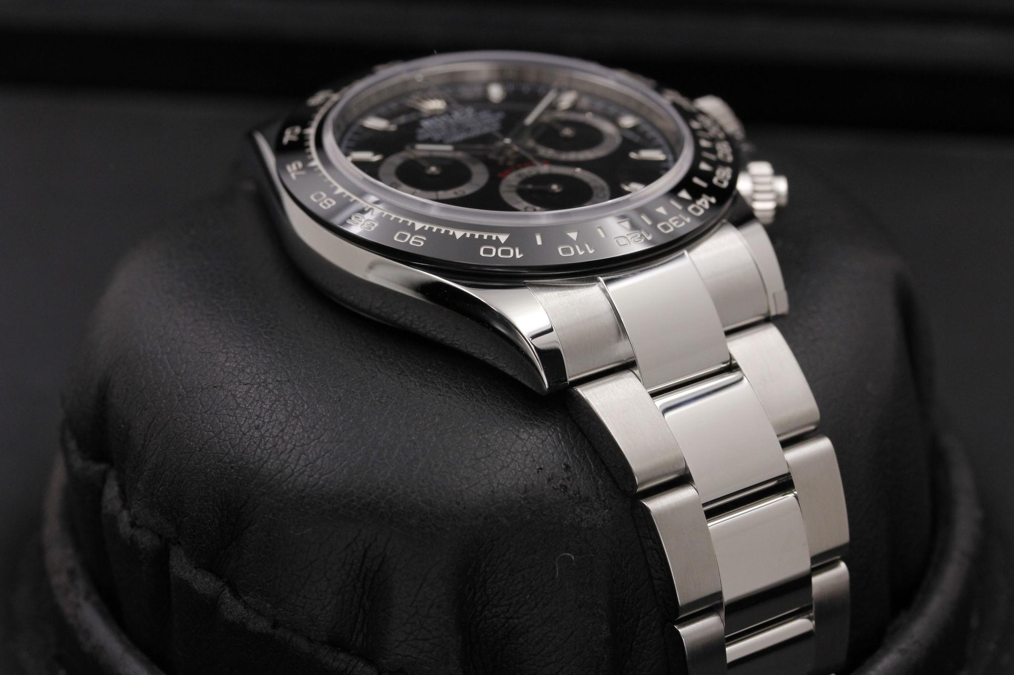 Watch Image 6