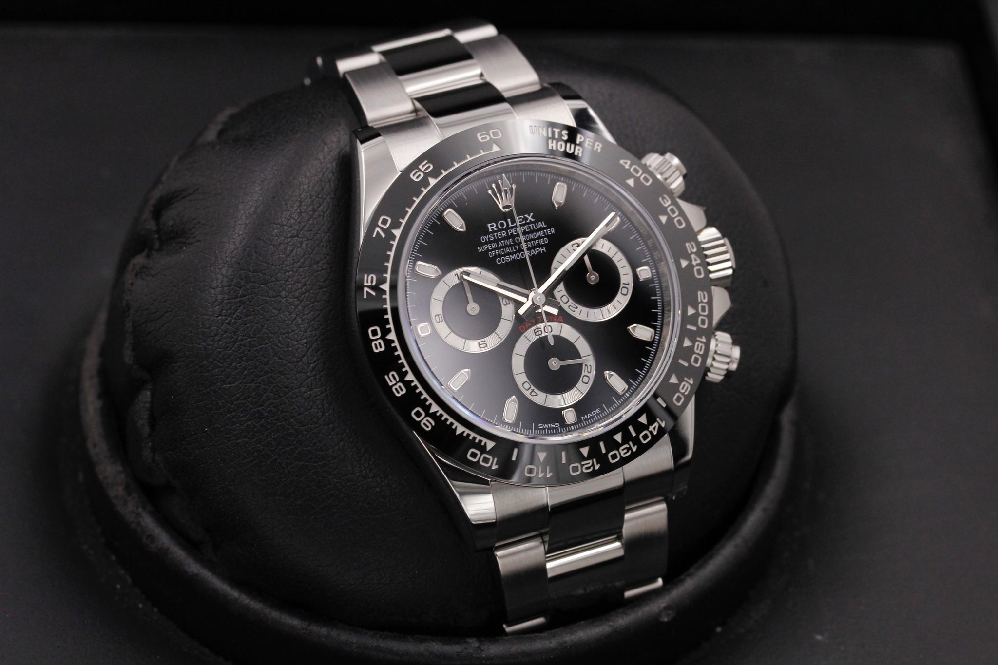 Watch Image 10