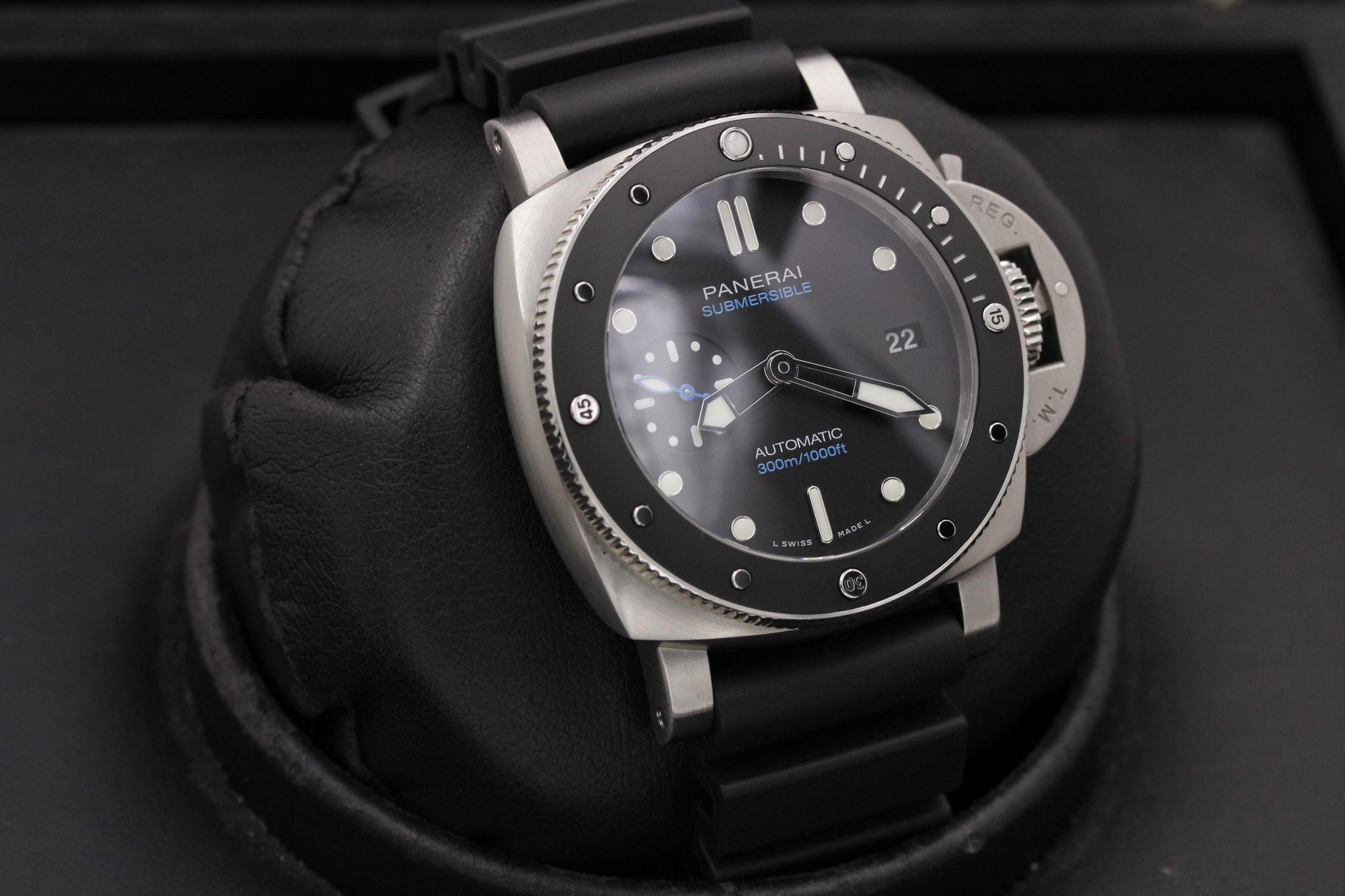 Watch Image 10