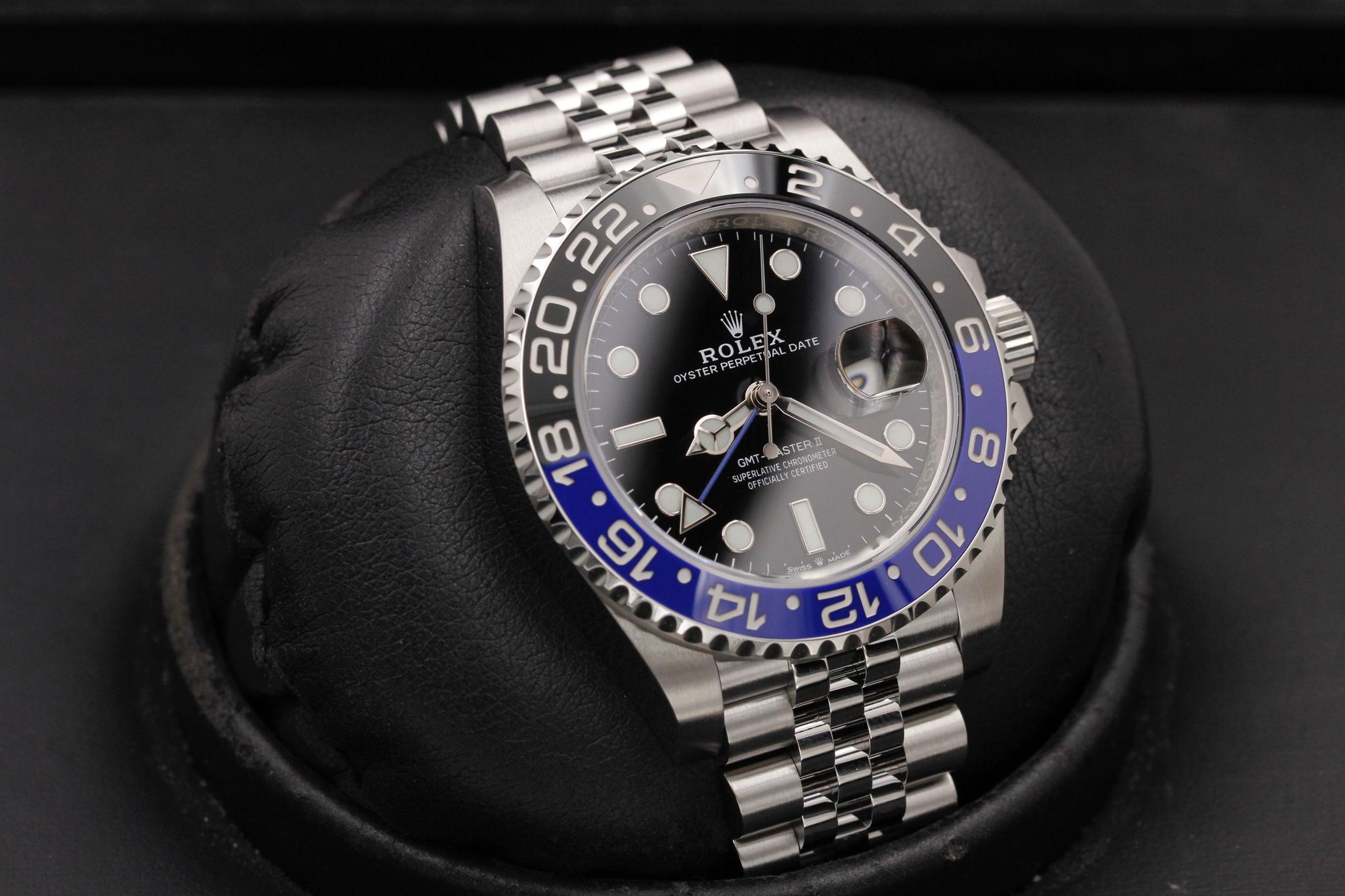 Watch Image 10