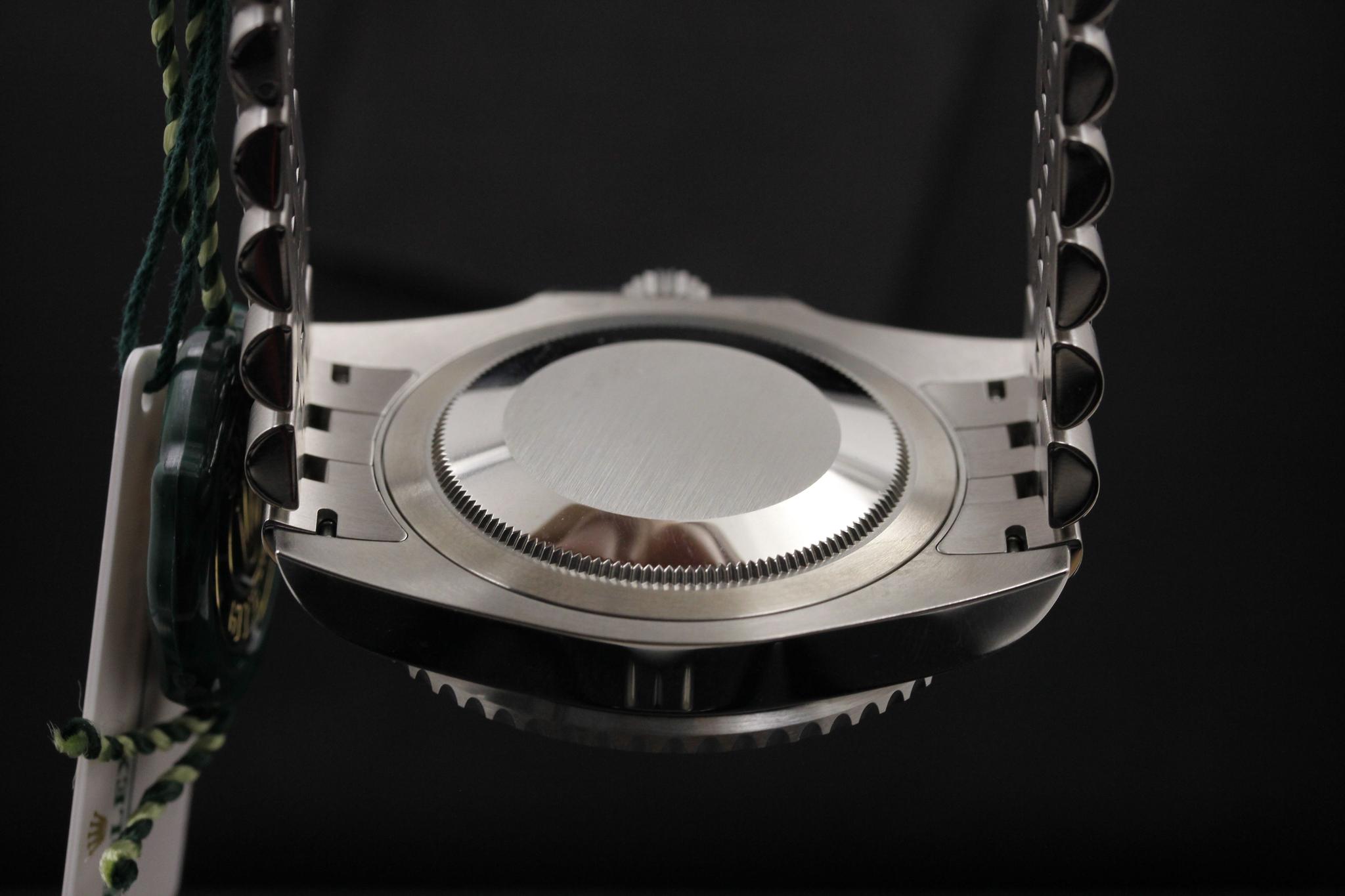Watch Image 7