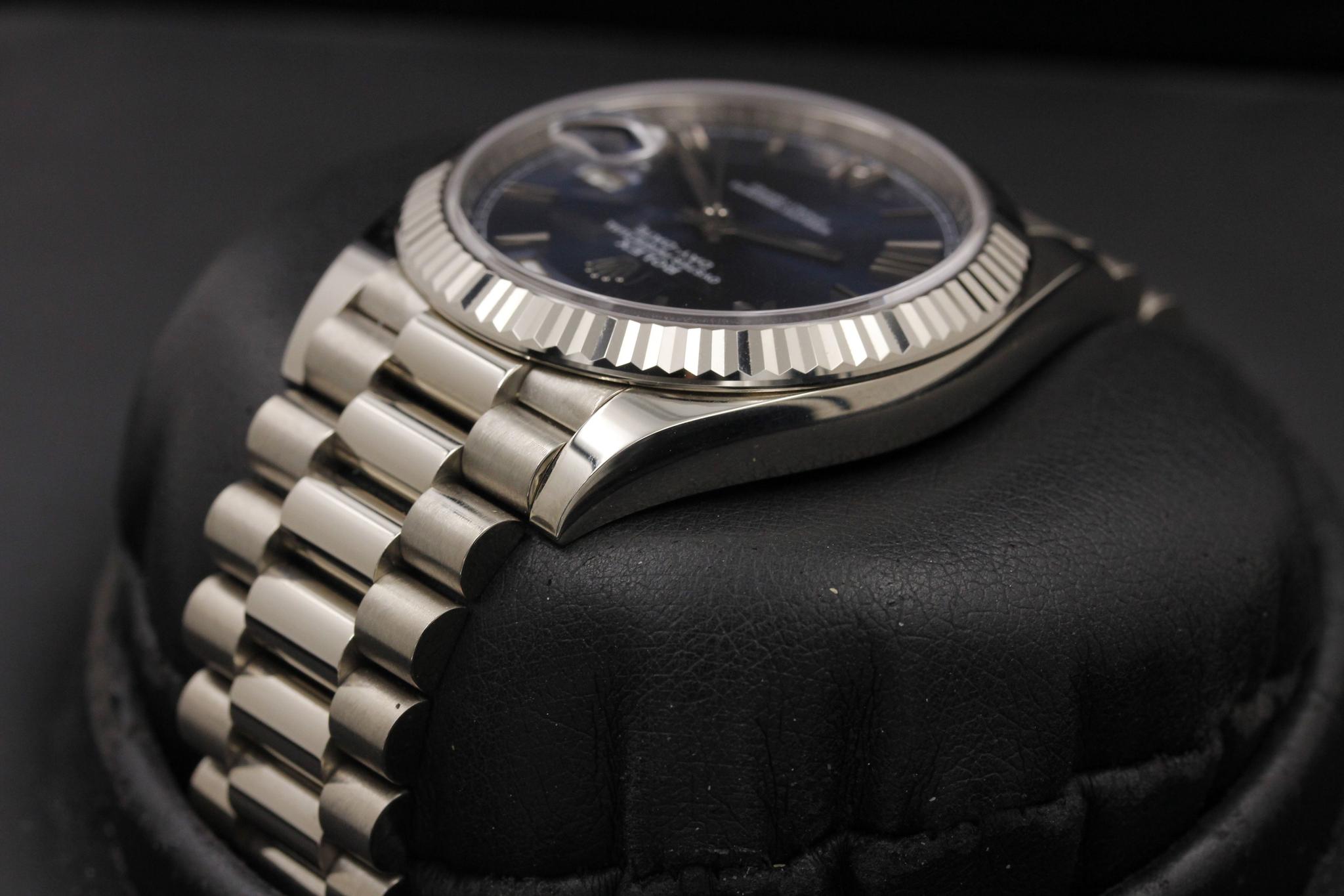 Watch Image 5