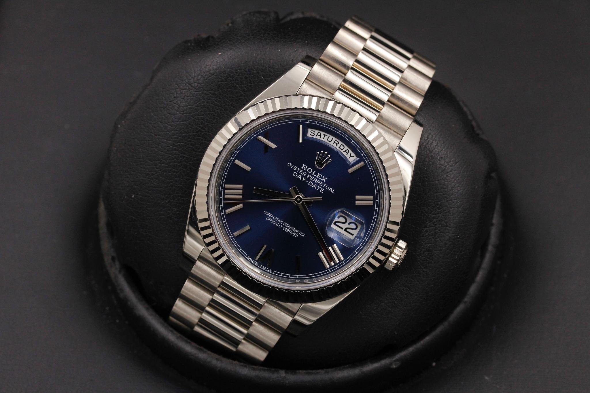 Watch Image 9