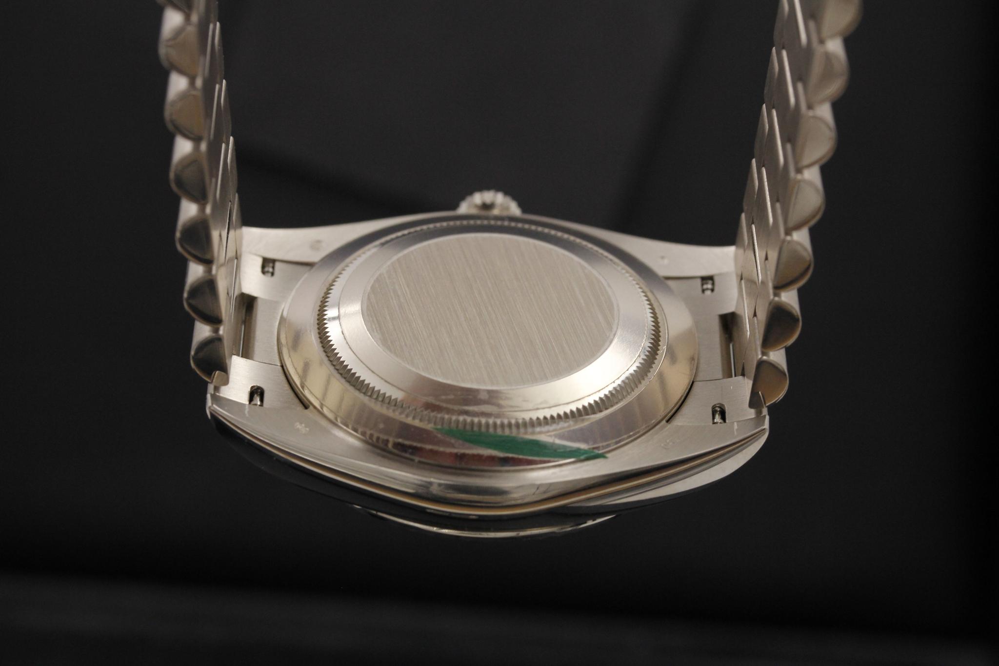 Watch Image 7