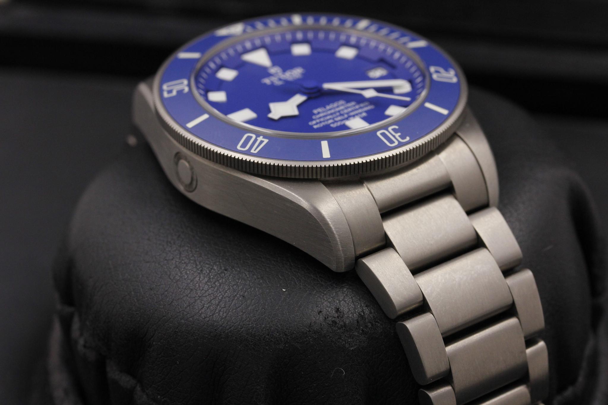 Watch Image 6