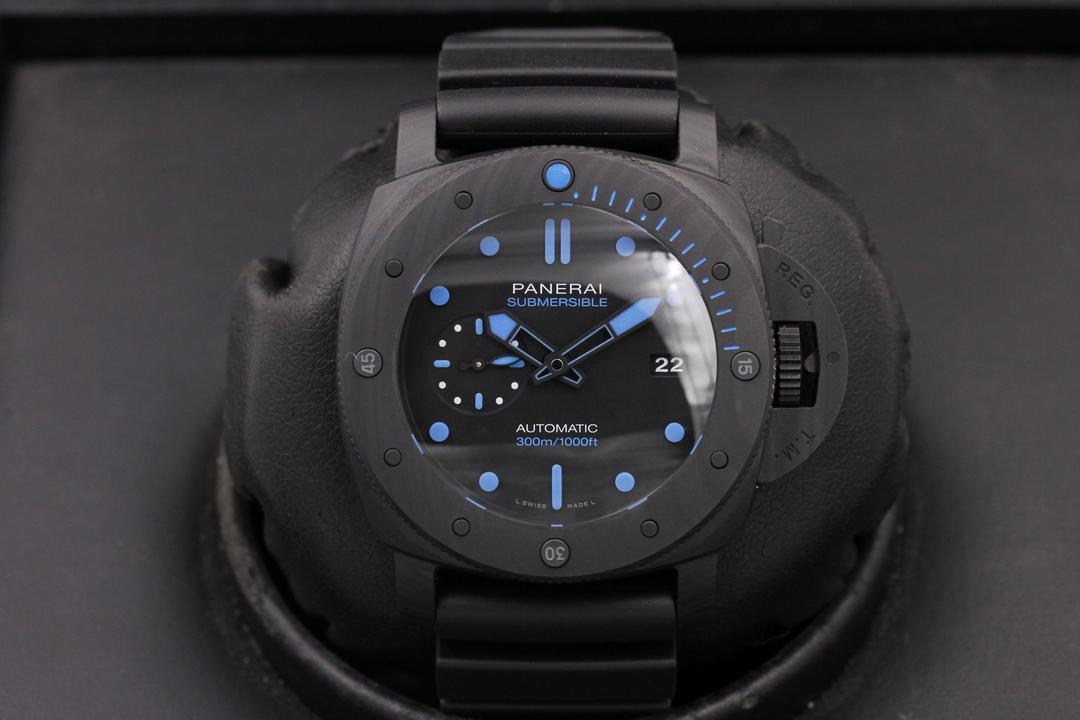 Panerai Submersible Carbotech Pam 1616