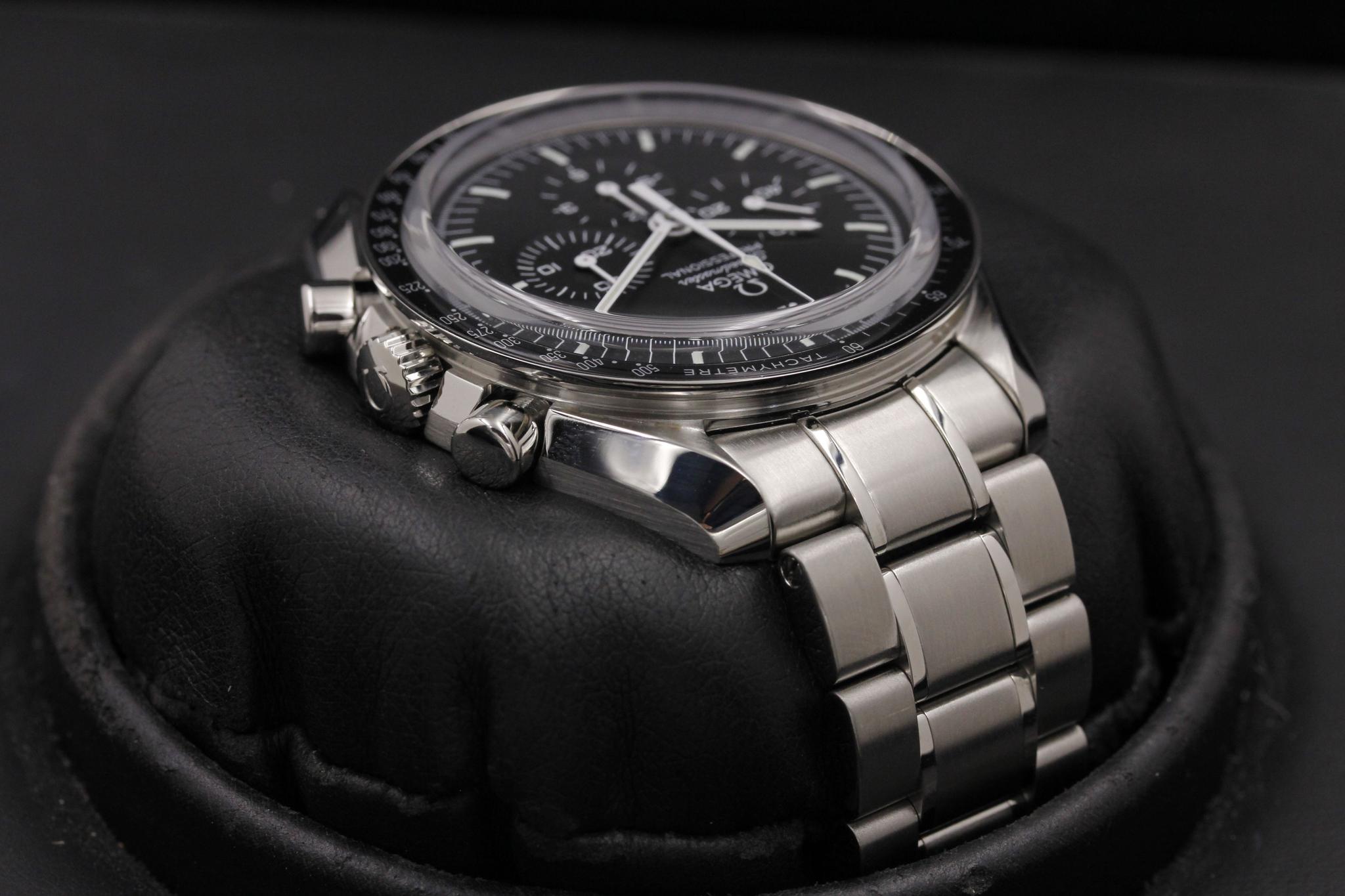 Watch Image 4
