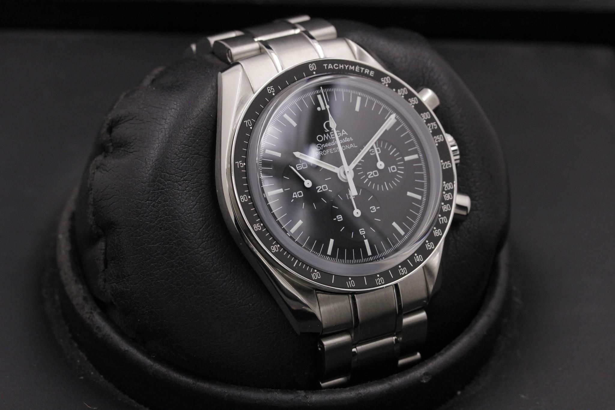Watch Image 10