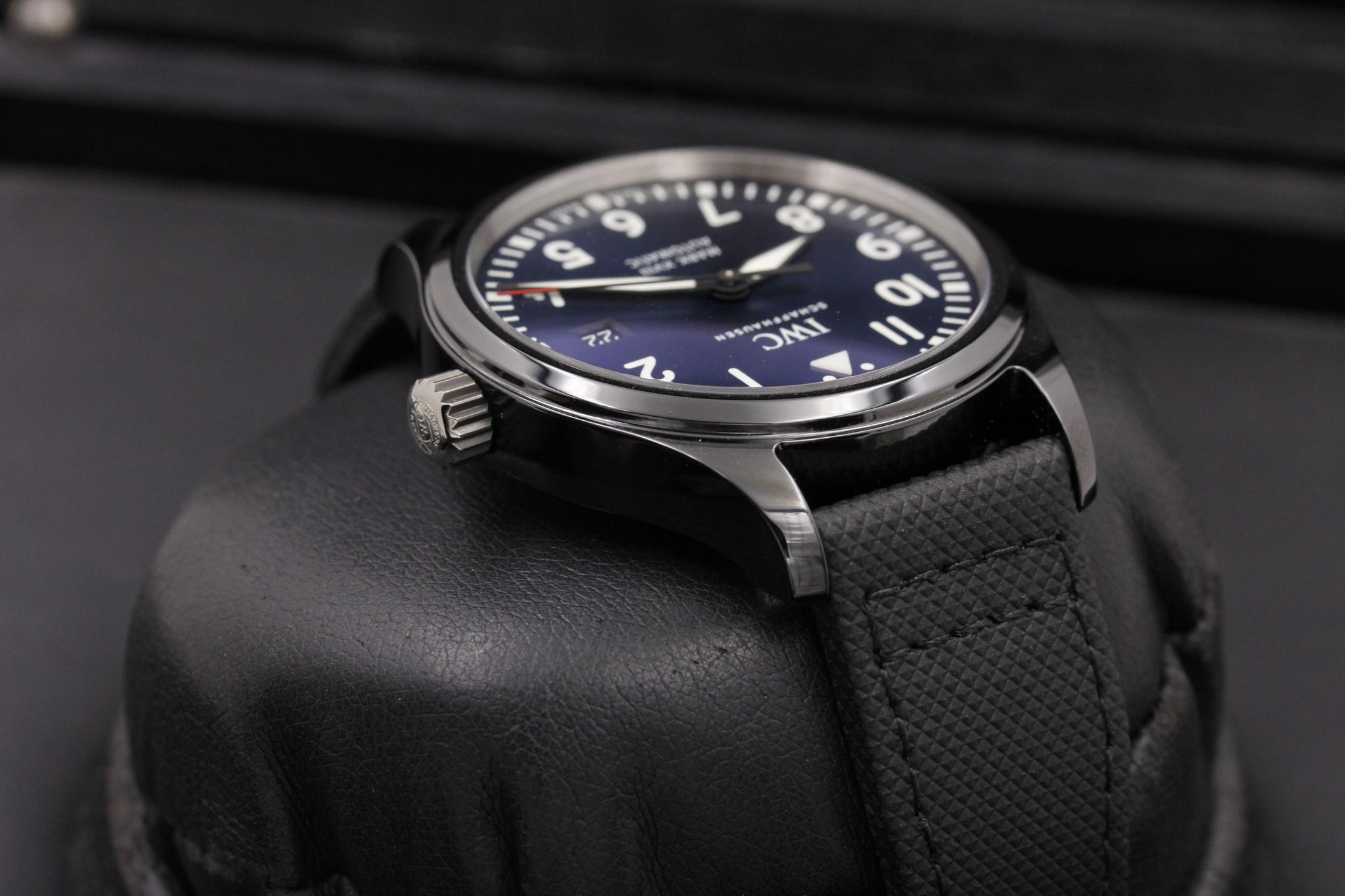 Watch Image 4