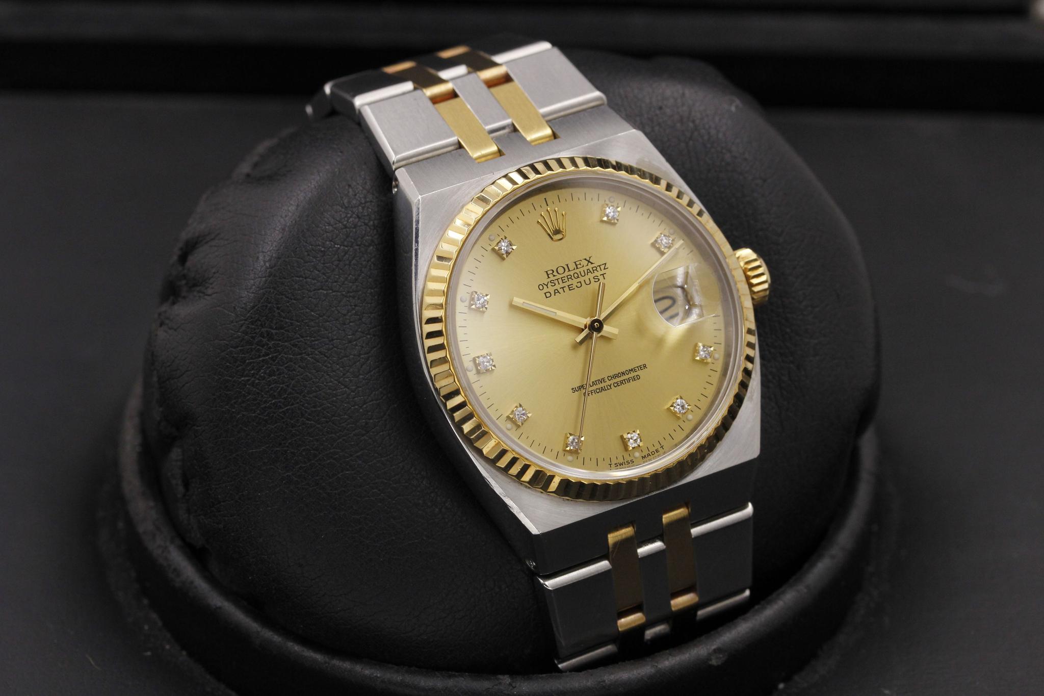 Watch Image 12