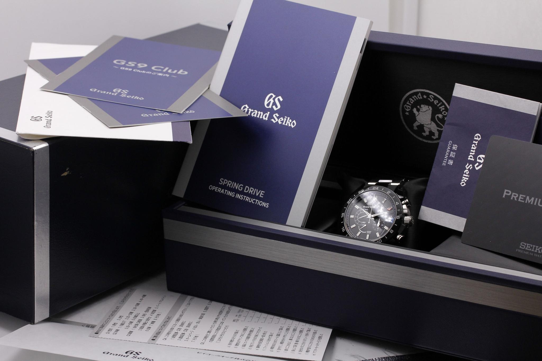 Watch Image 12