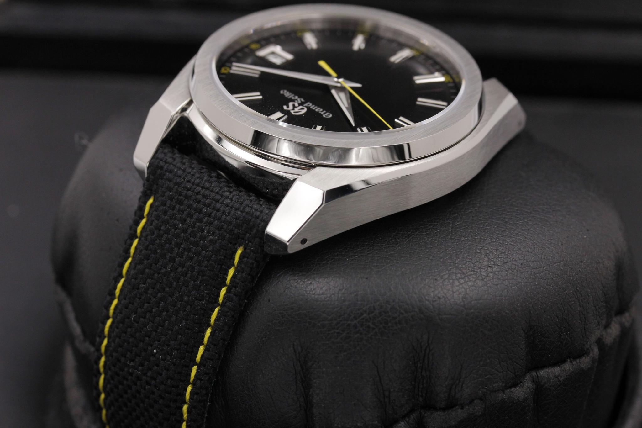 Watch Image 5