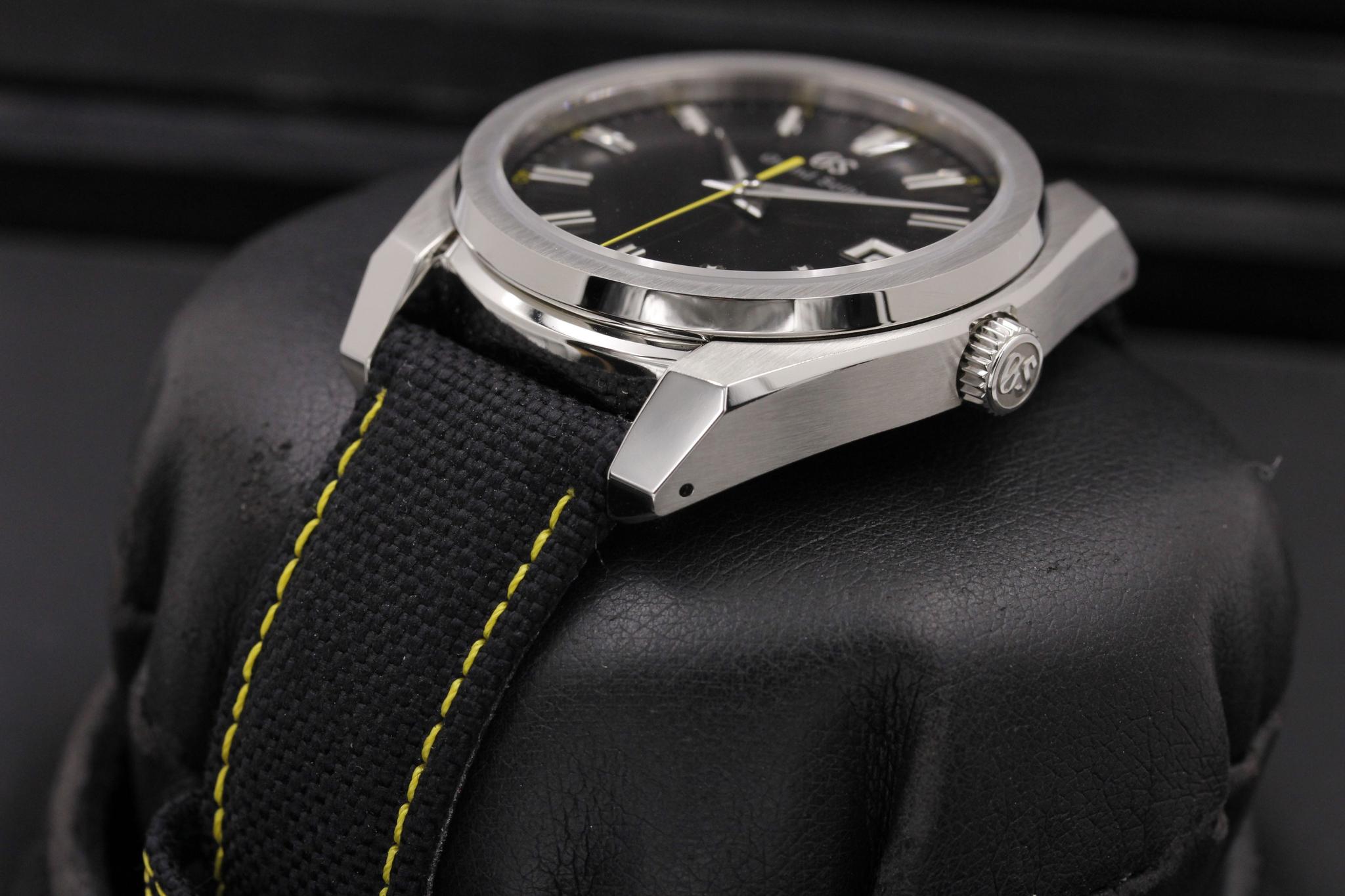 Watch Image 2