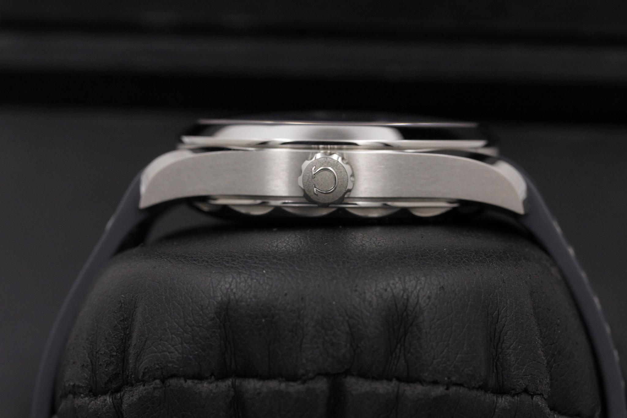 Watch Image 3
