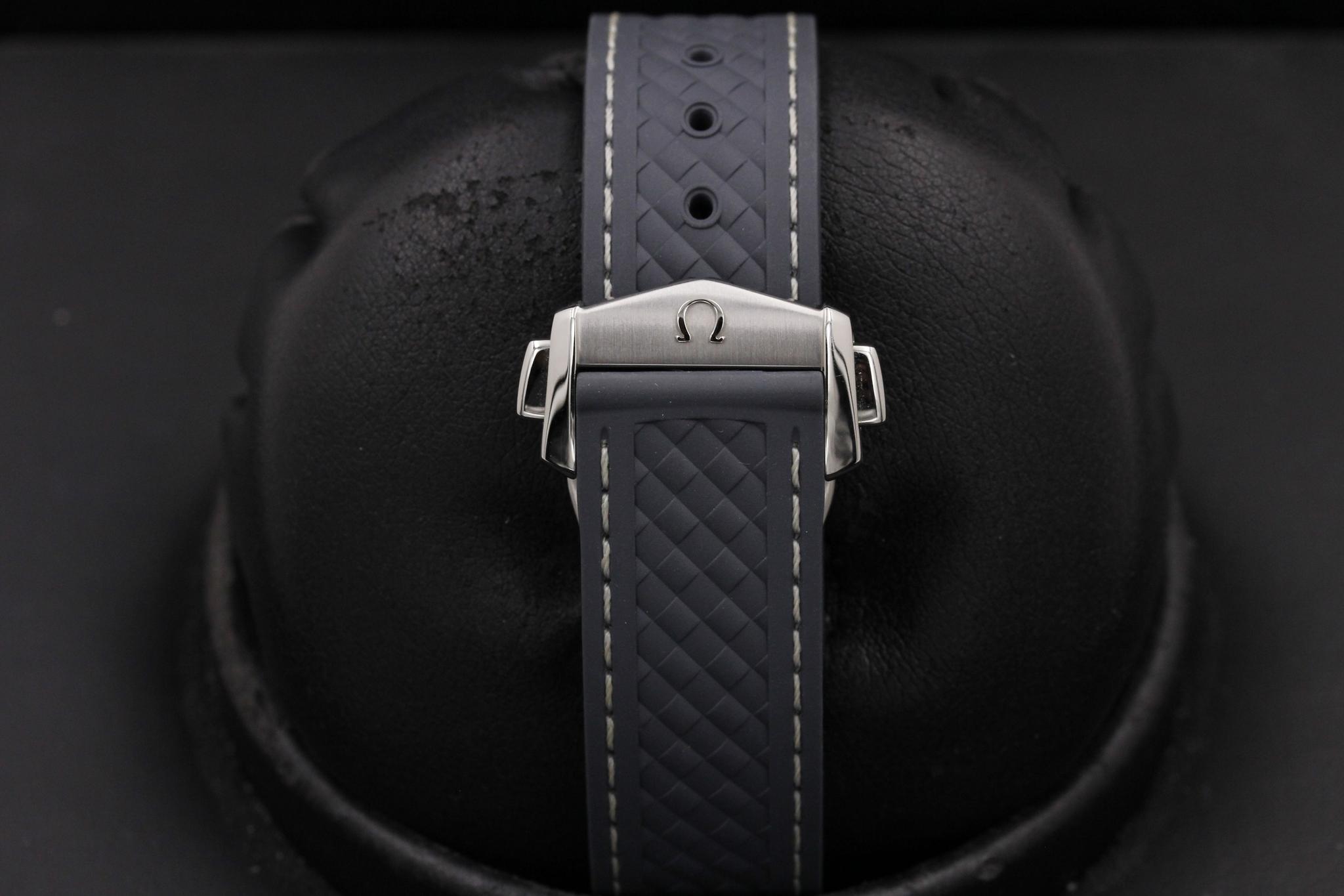 Watch Image 8