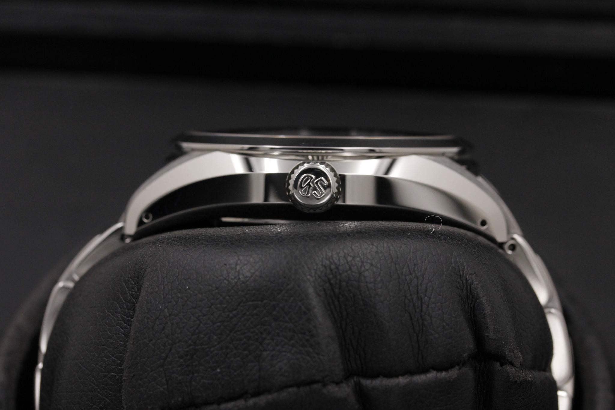 Watch Image 3