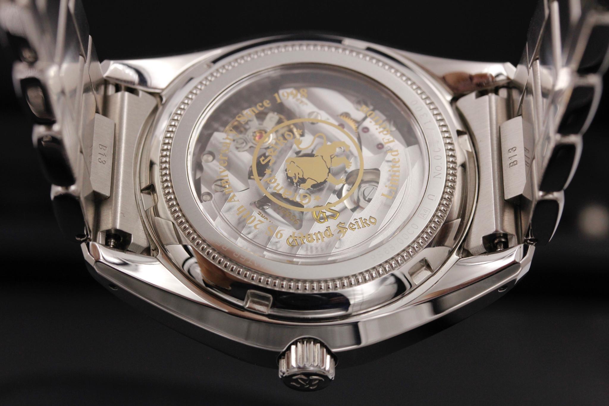 Watch Image 7