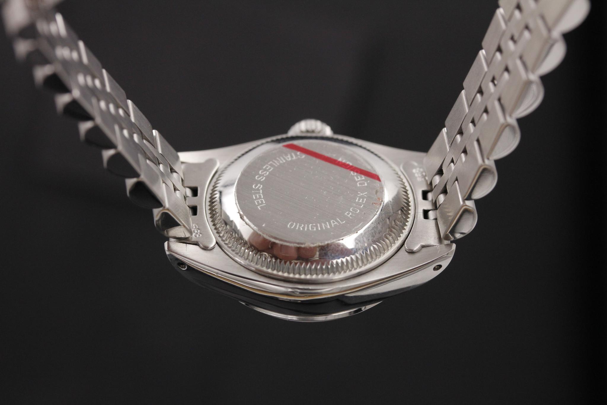 Watch Image 7