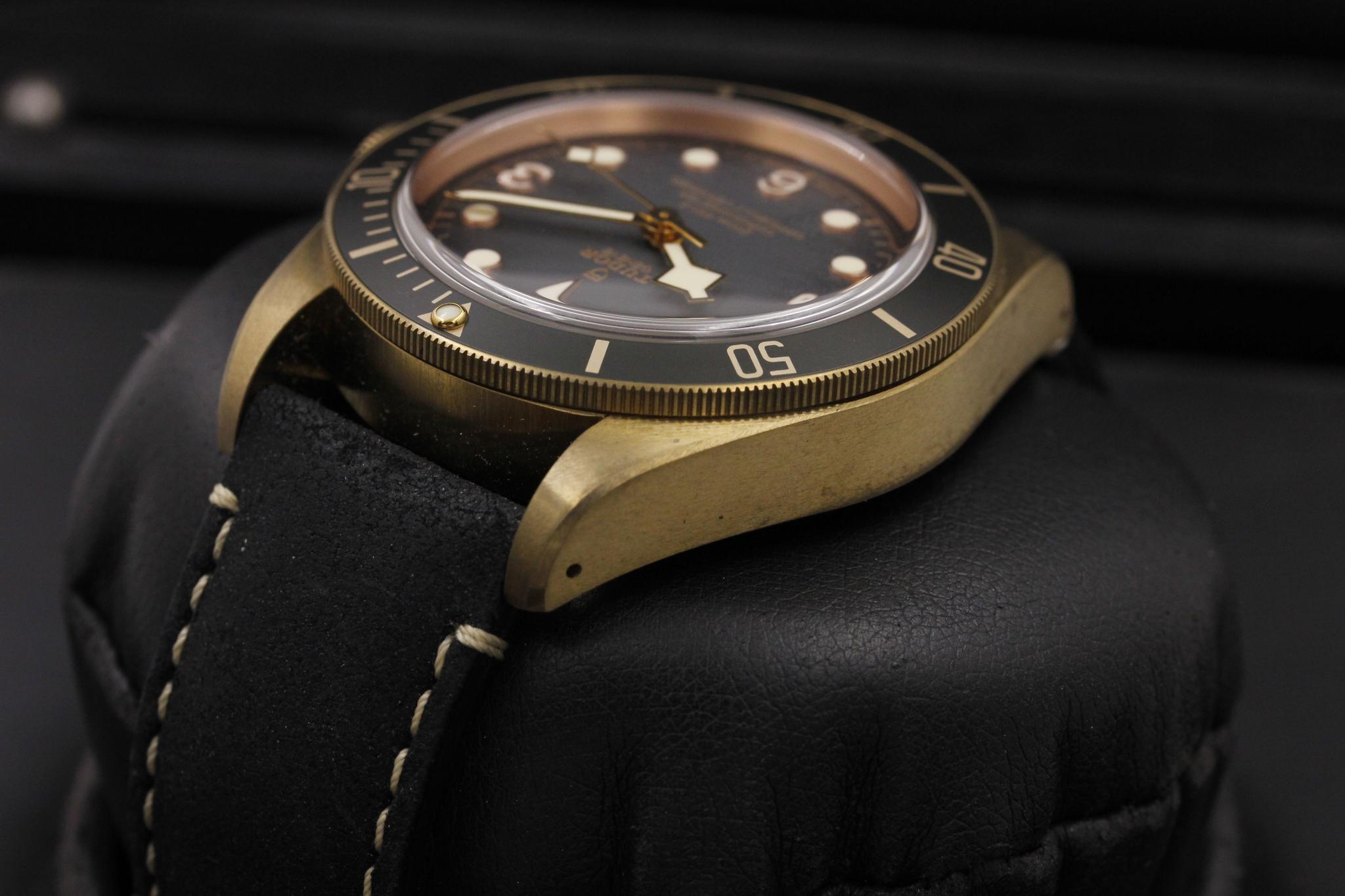 Watch Image 5