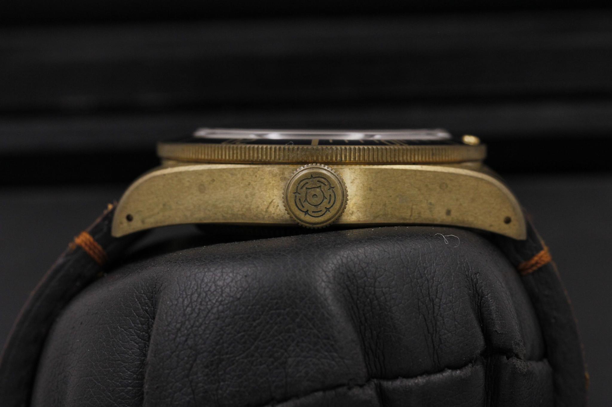 Watch Image 3