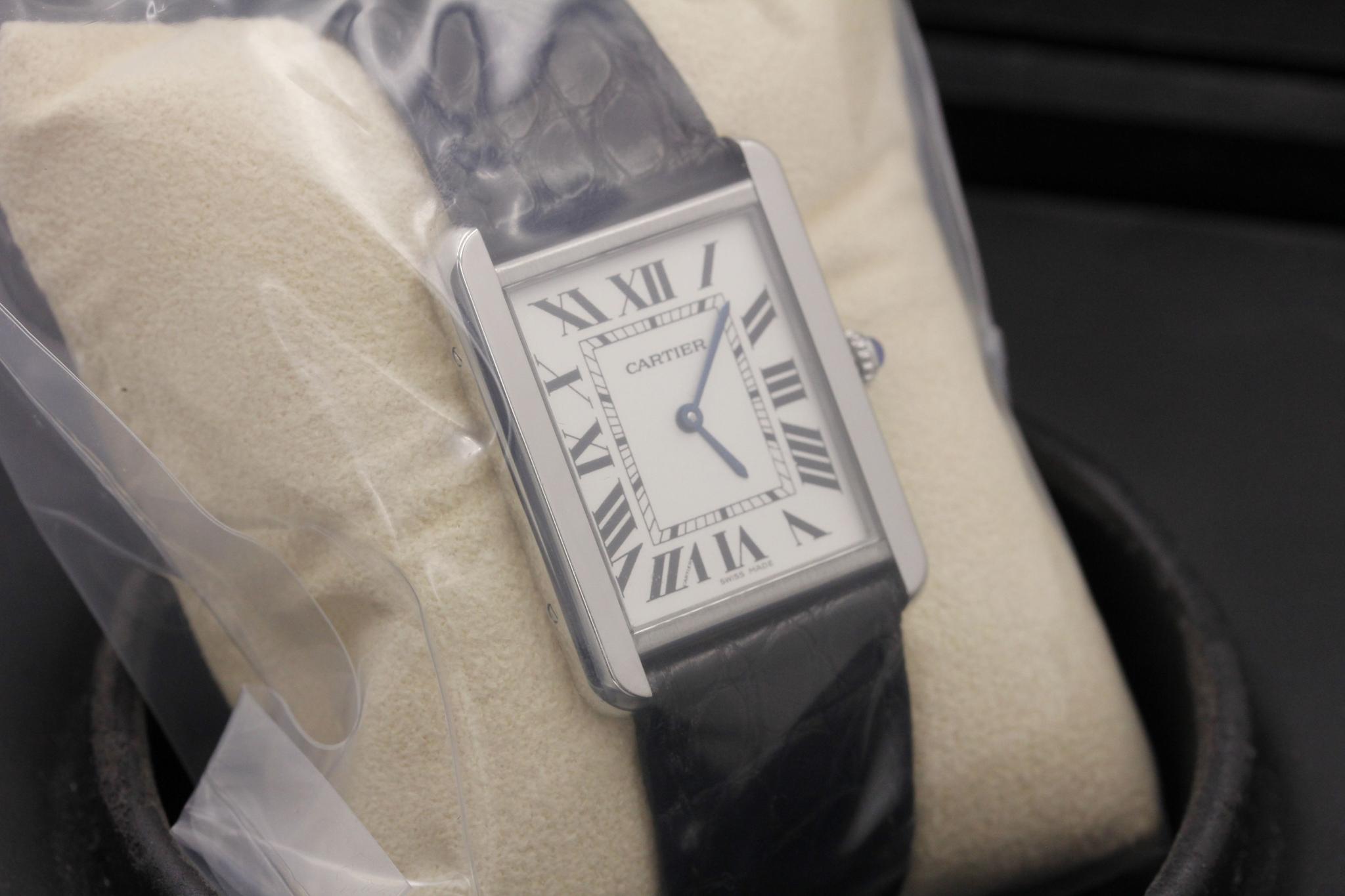 Watch Image 9