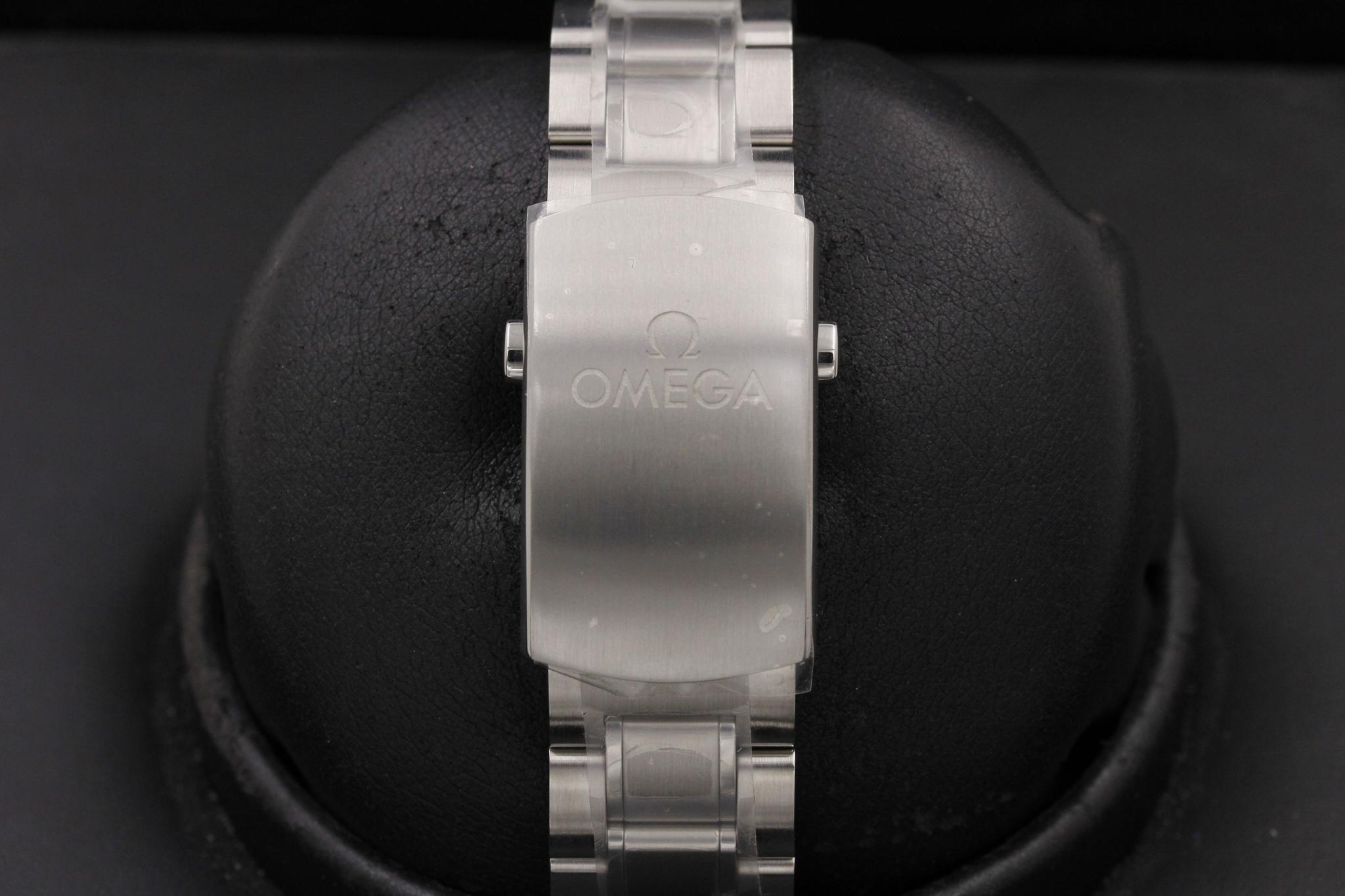Watch Image 8