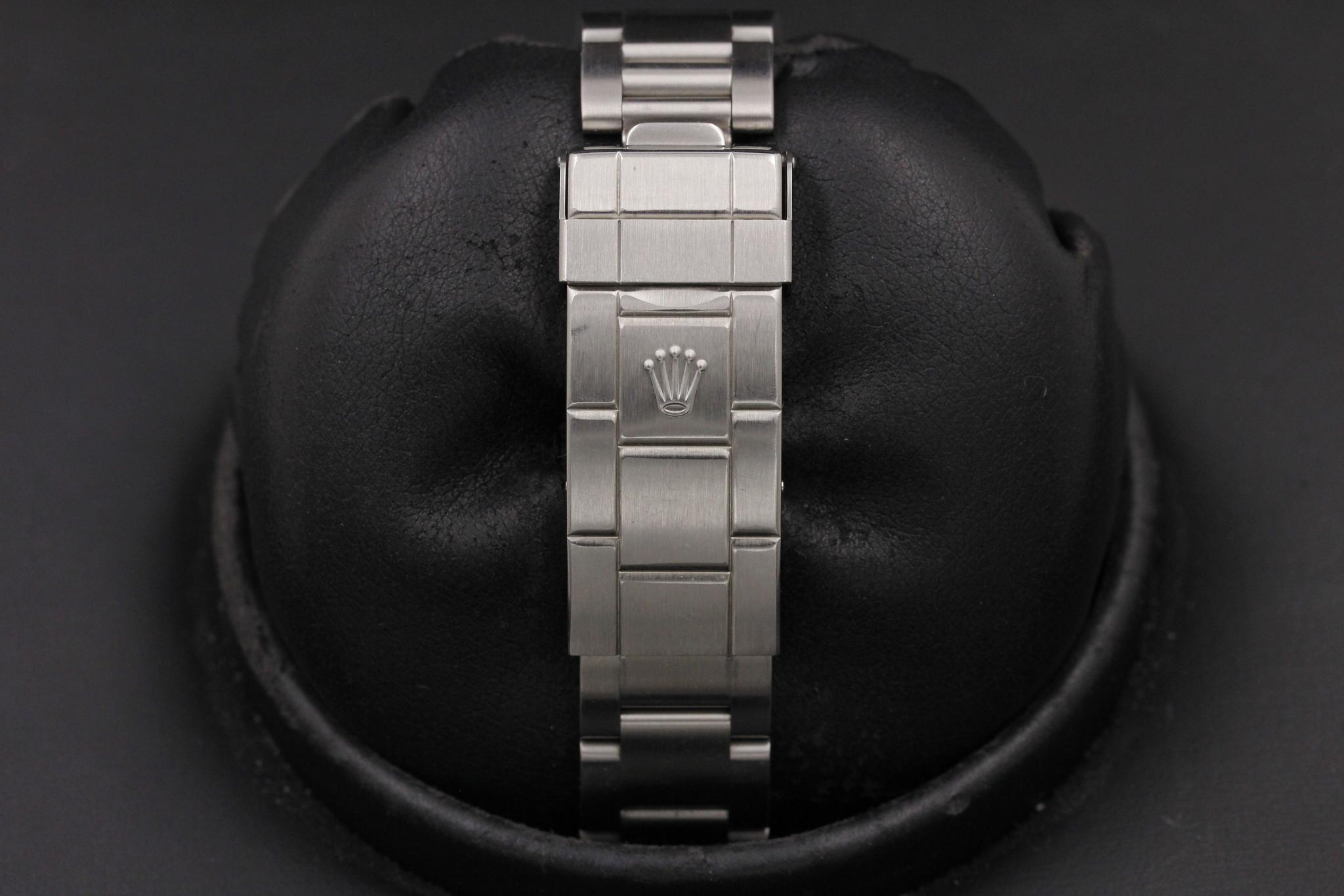 Watch Image 8