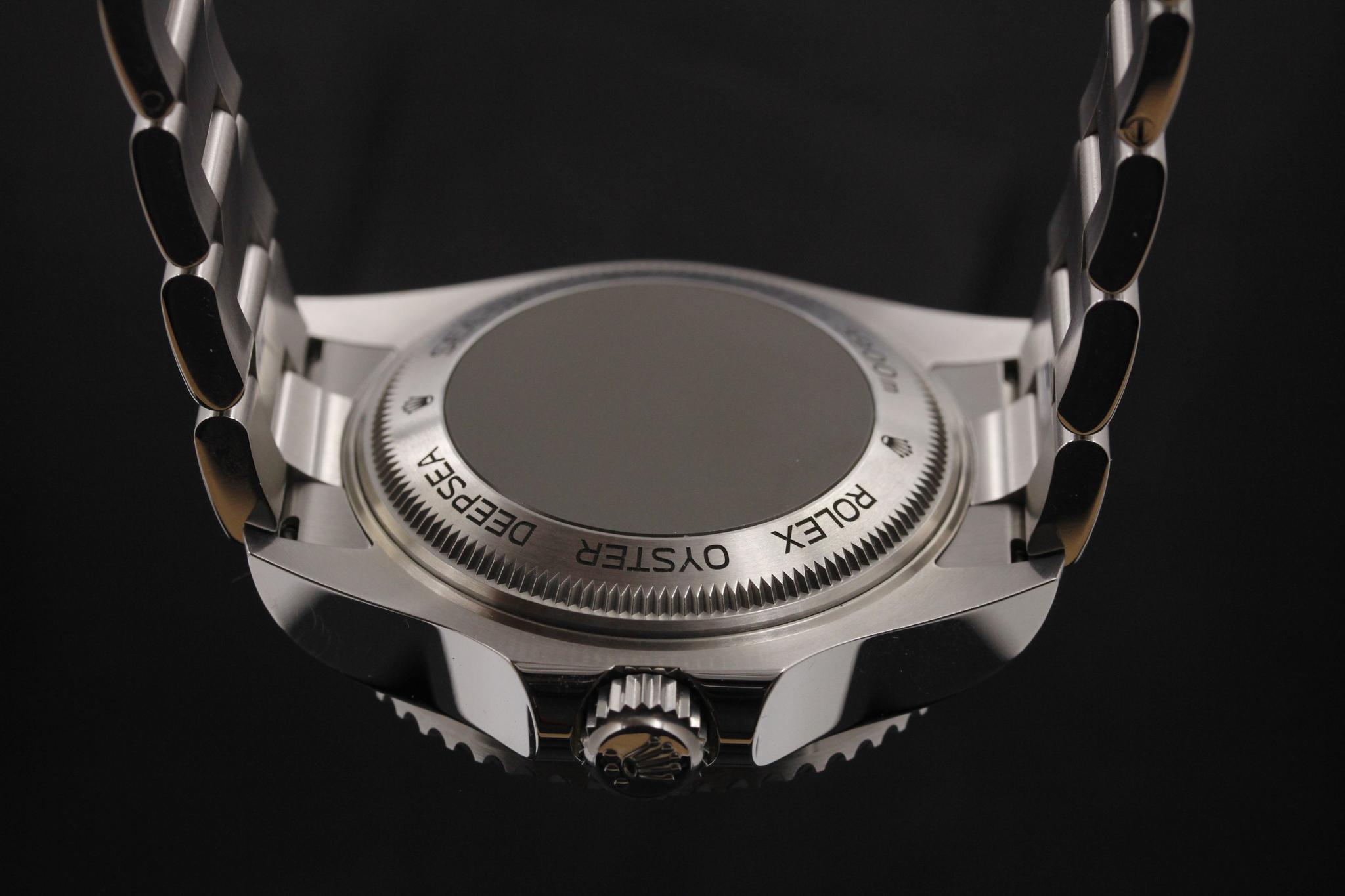 Watch Image 7