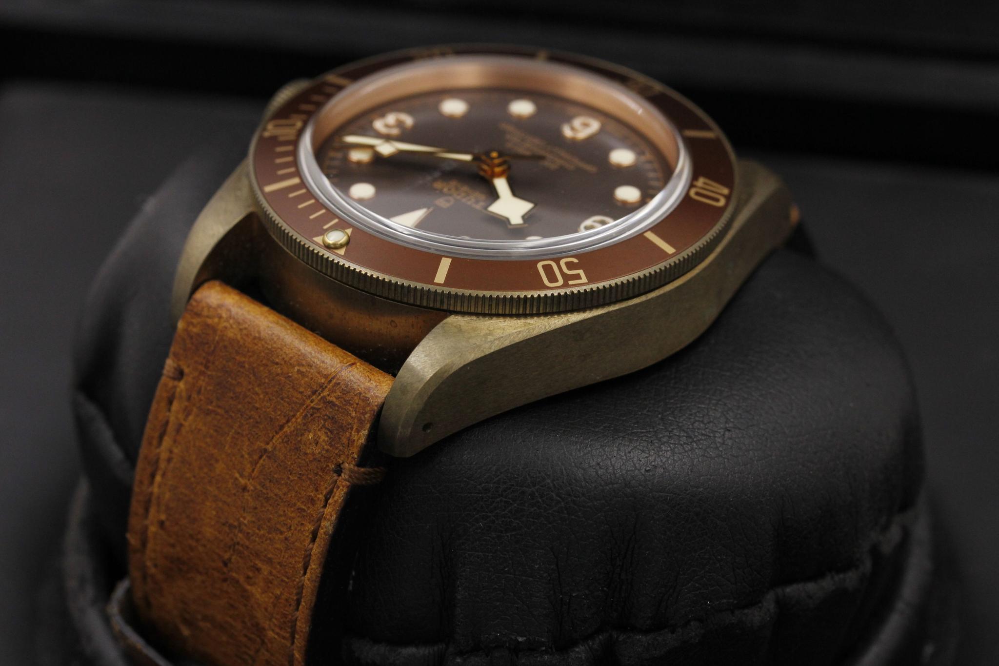 Watch Image 5