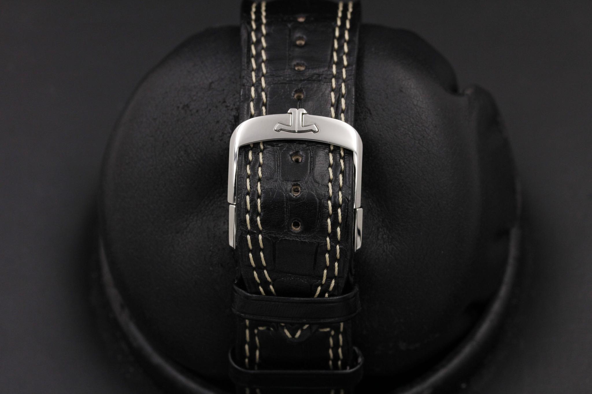 Watch Image 8