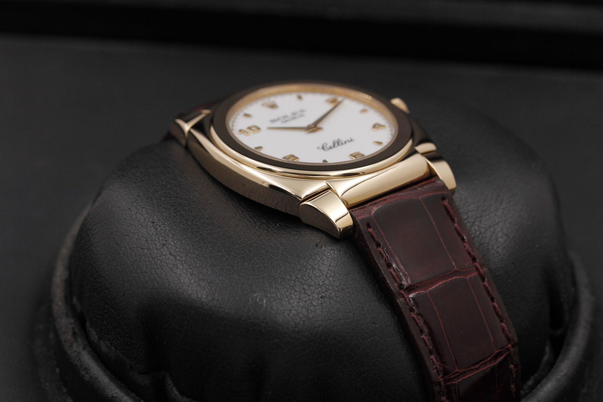 Watch Image 6