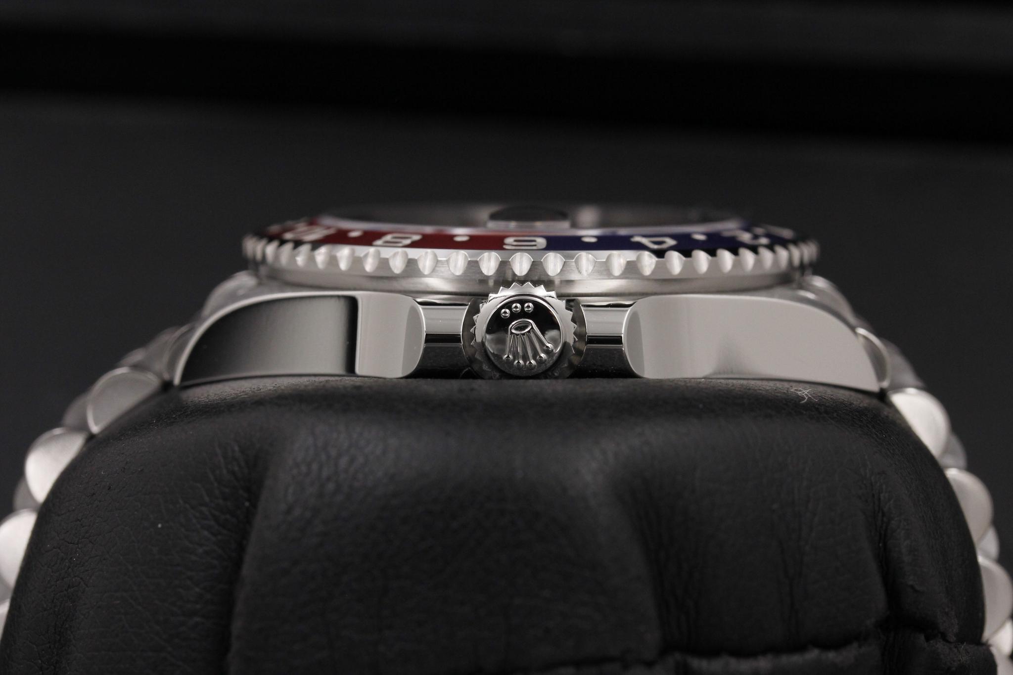 Watch Image 3