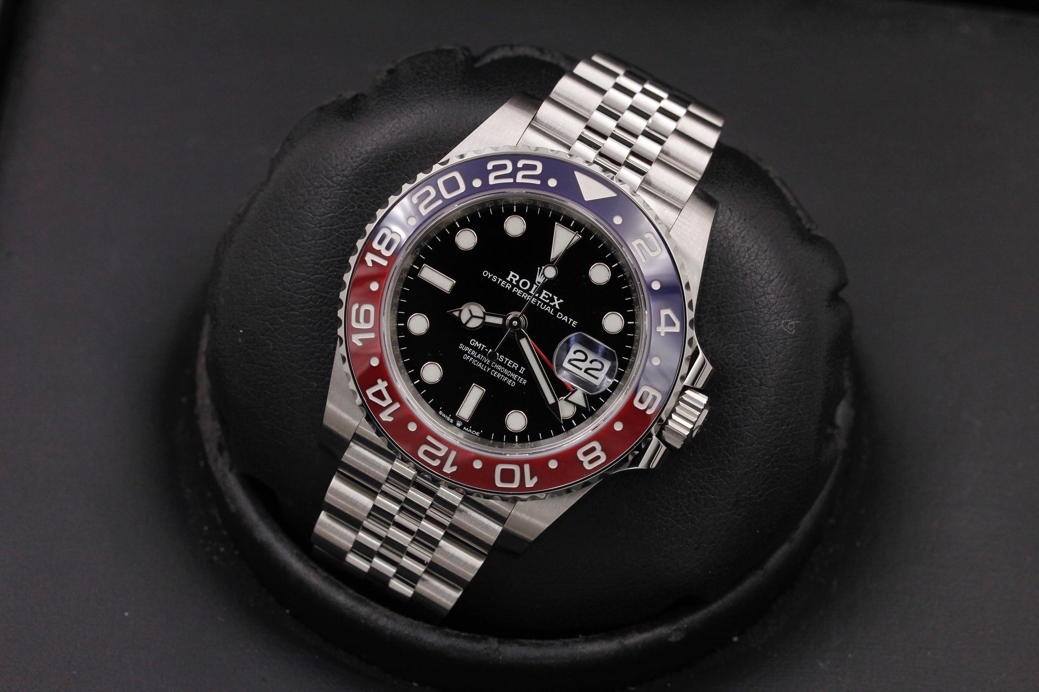 Watch Image 9