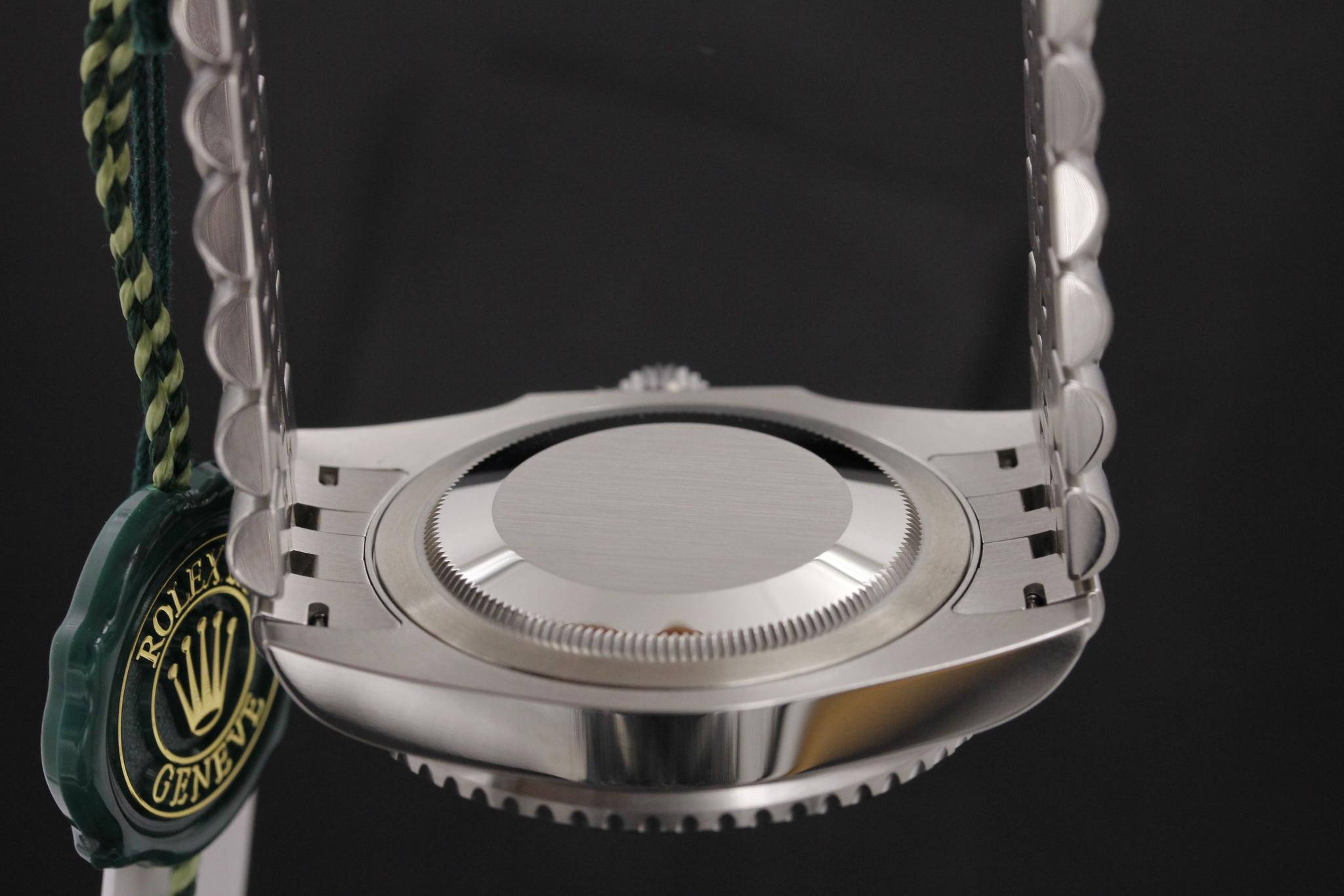 Watch Image 7