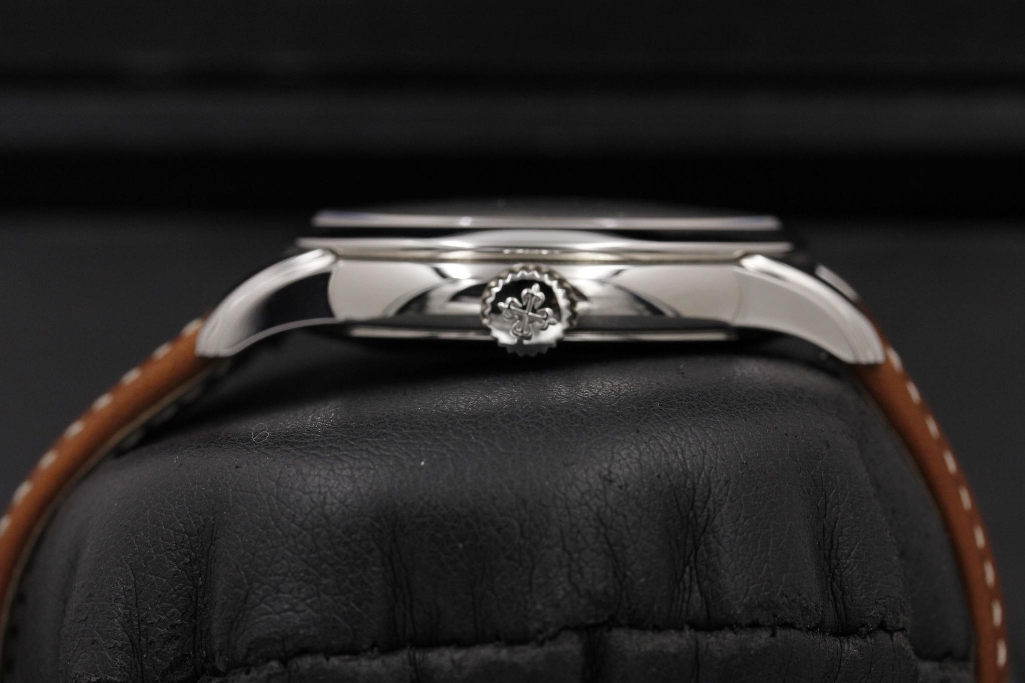 Watch Image 3