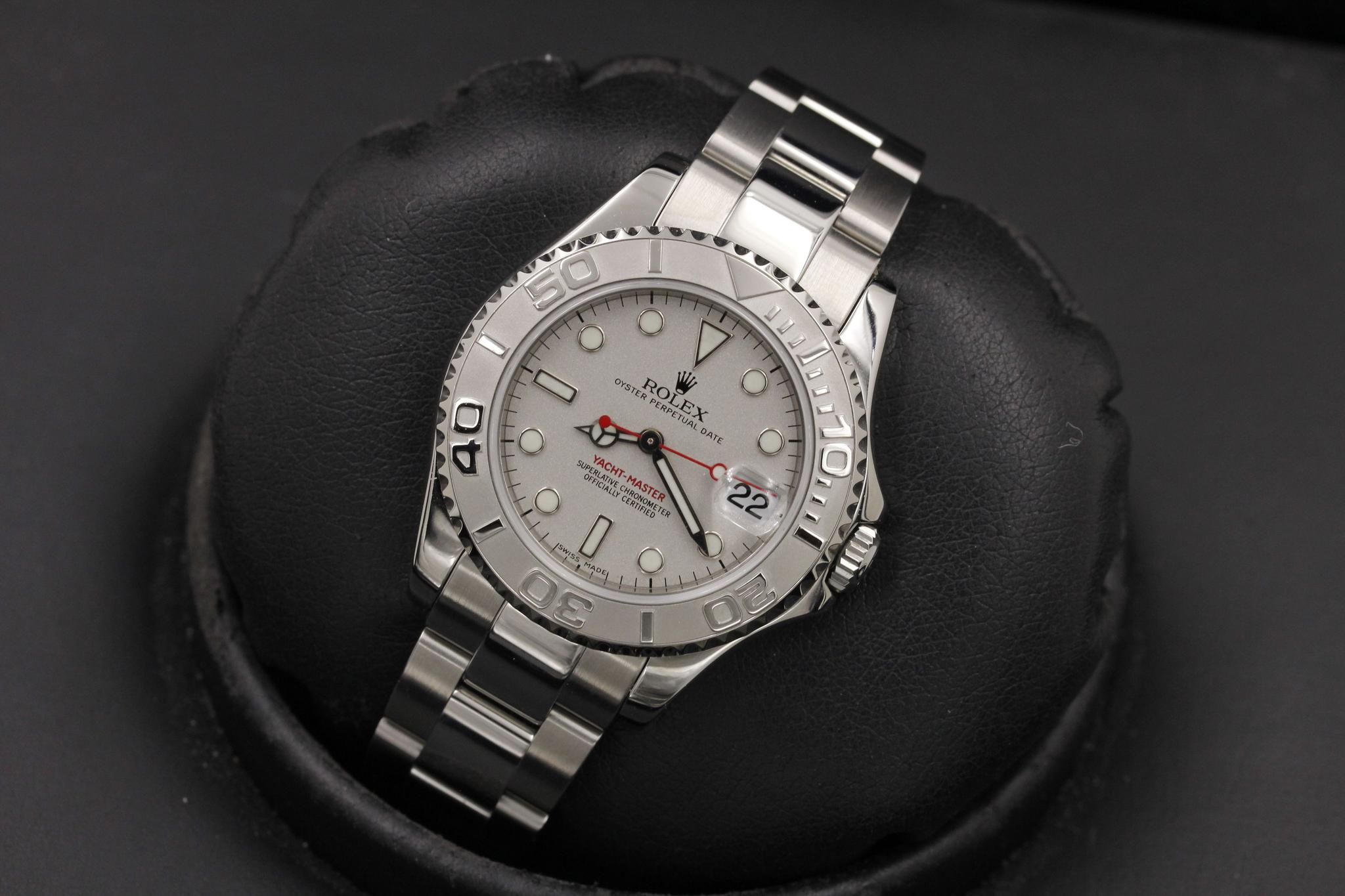 Watch Image 10