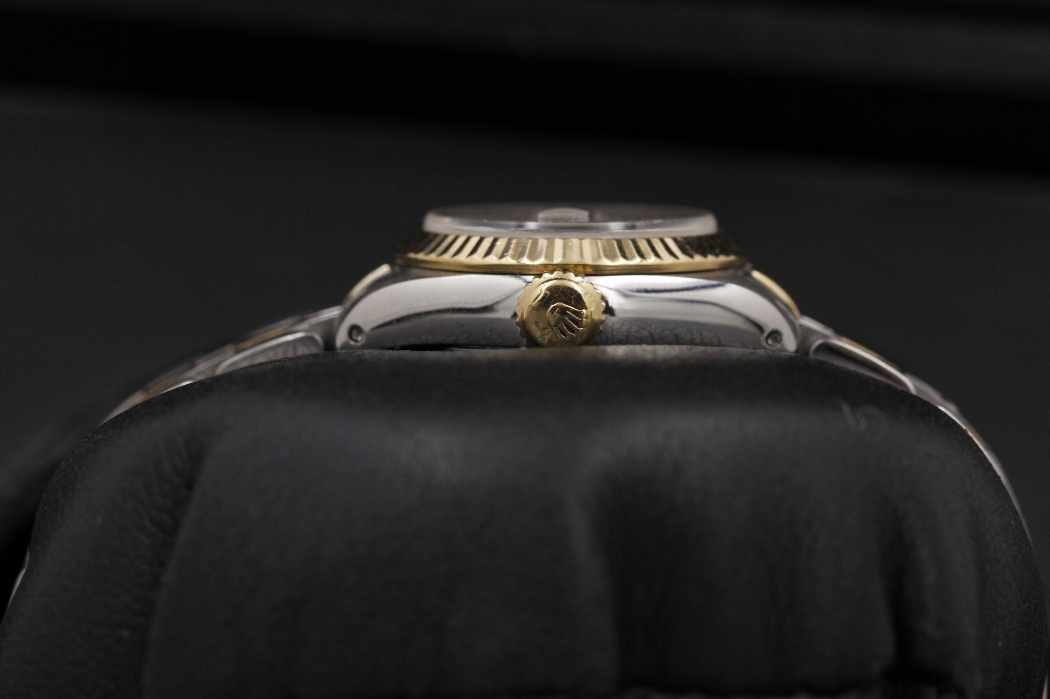 Watch Image 3