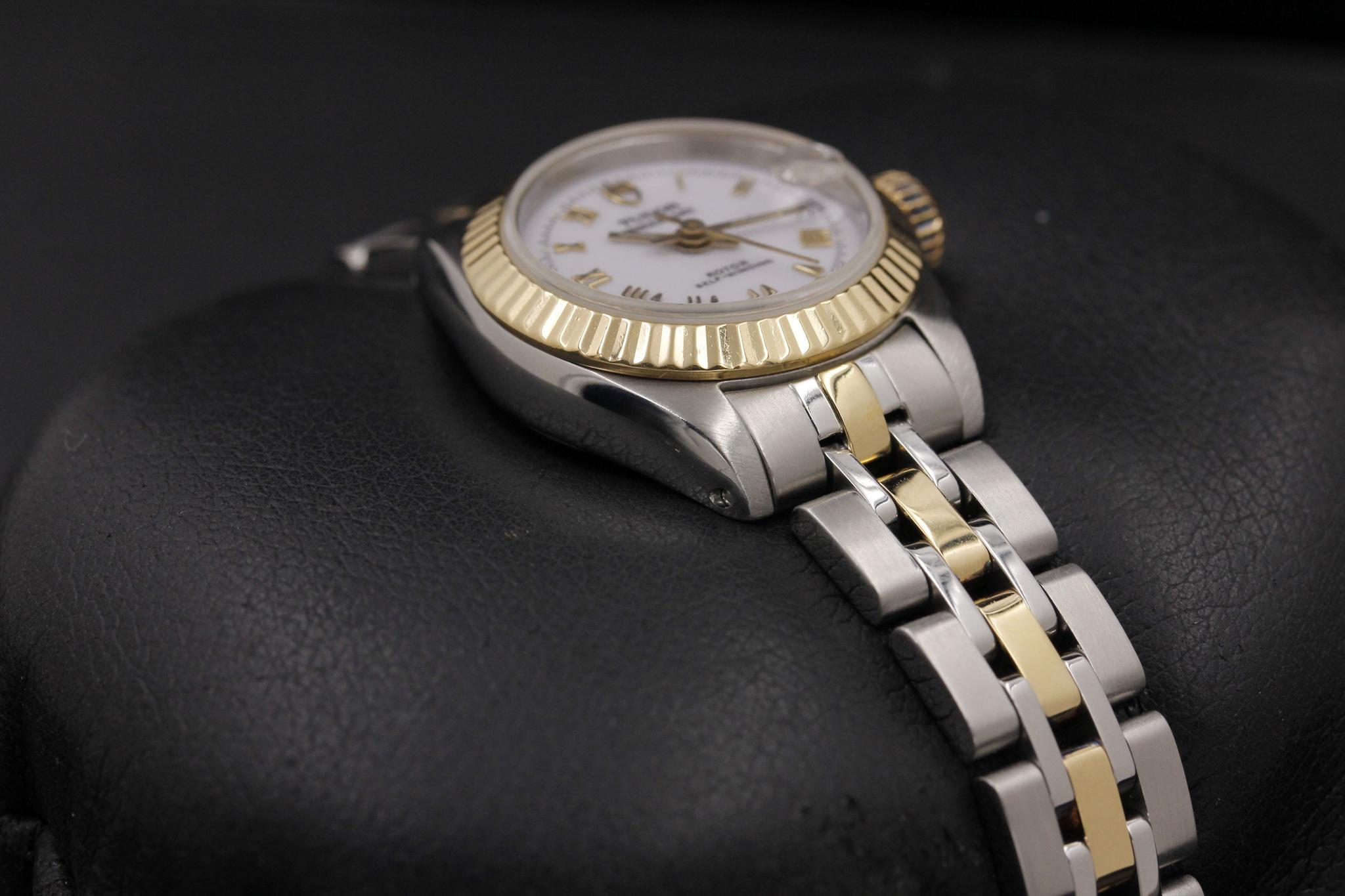 Watch Image 6