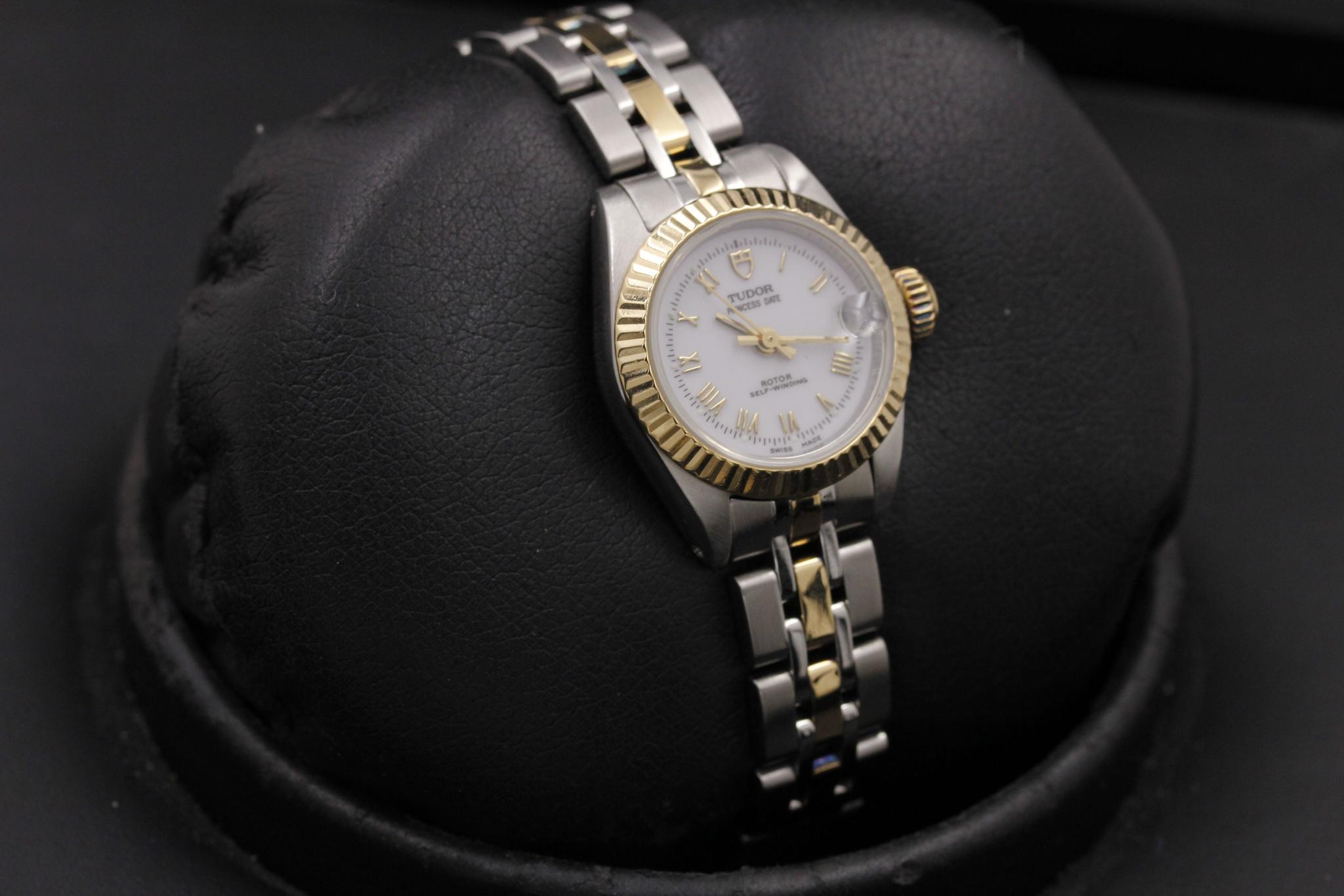 Watch Image 11