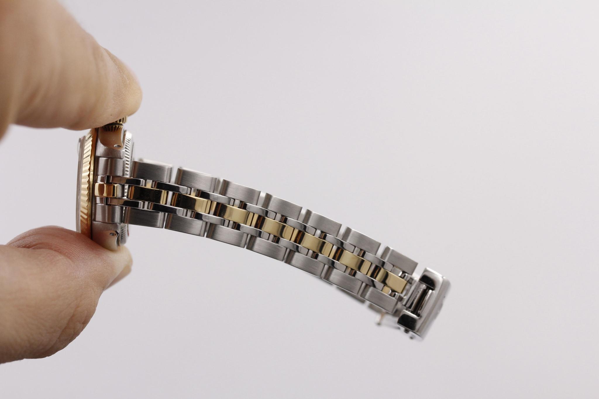 Watch Image 9