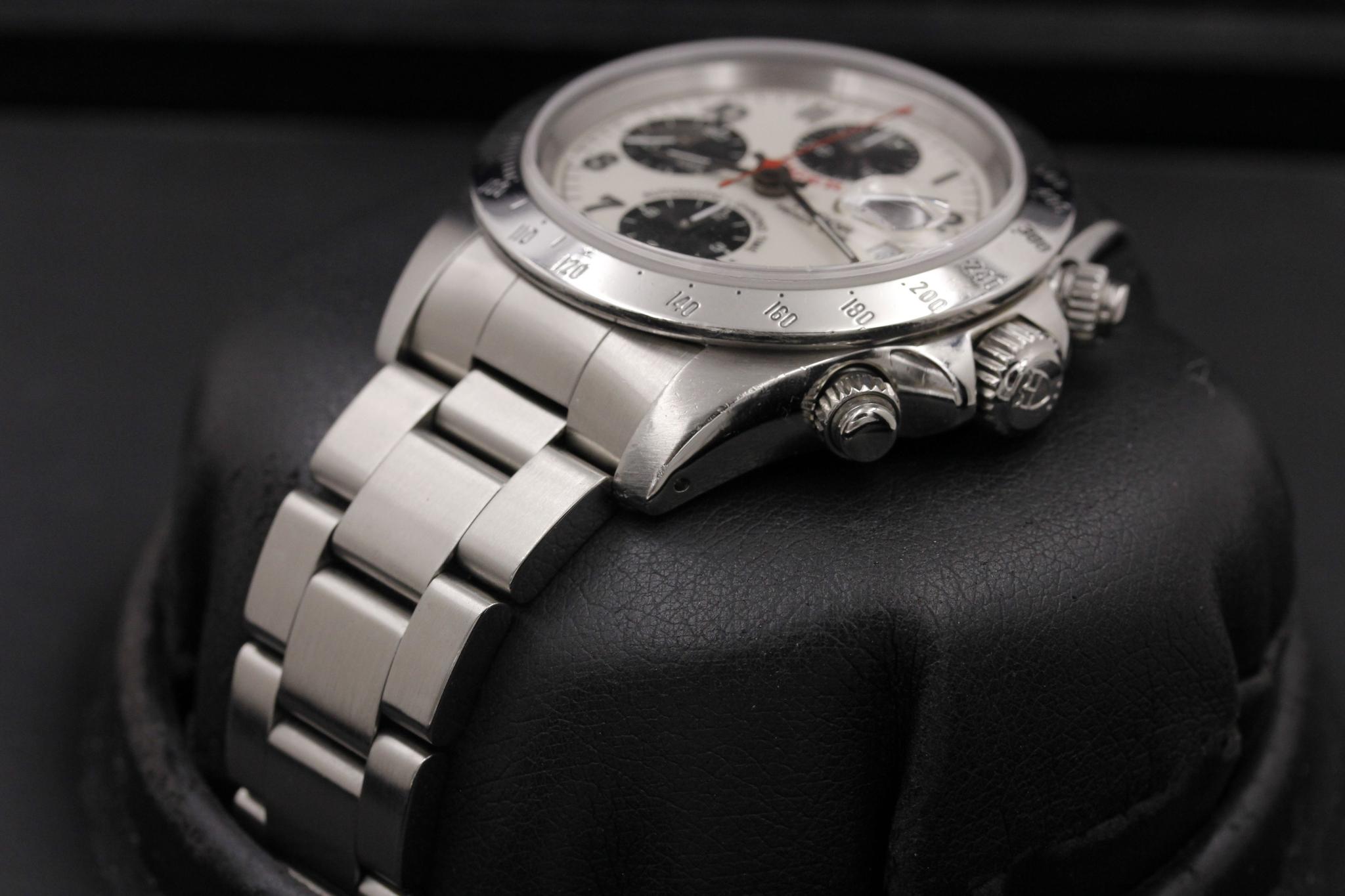 Watch Image 2