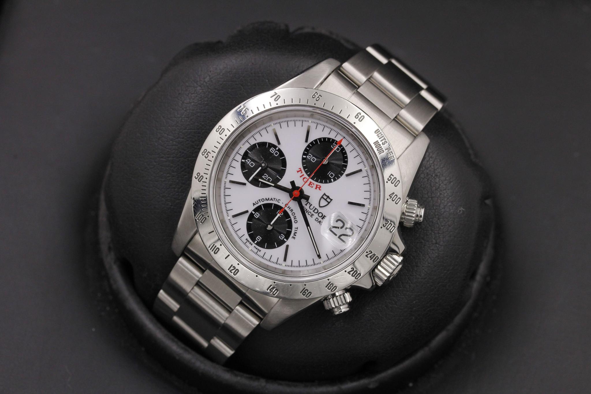Watch Image 10