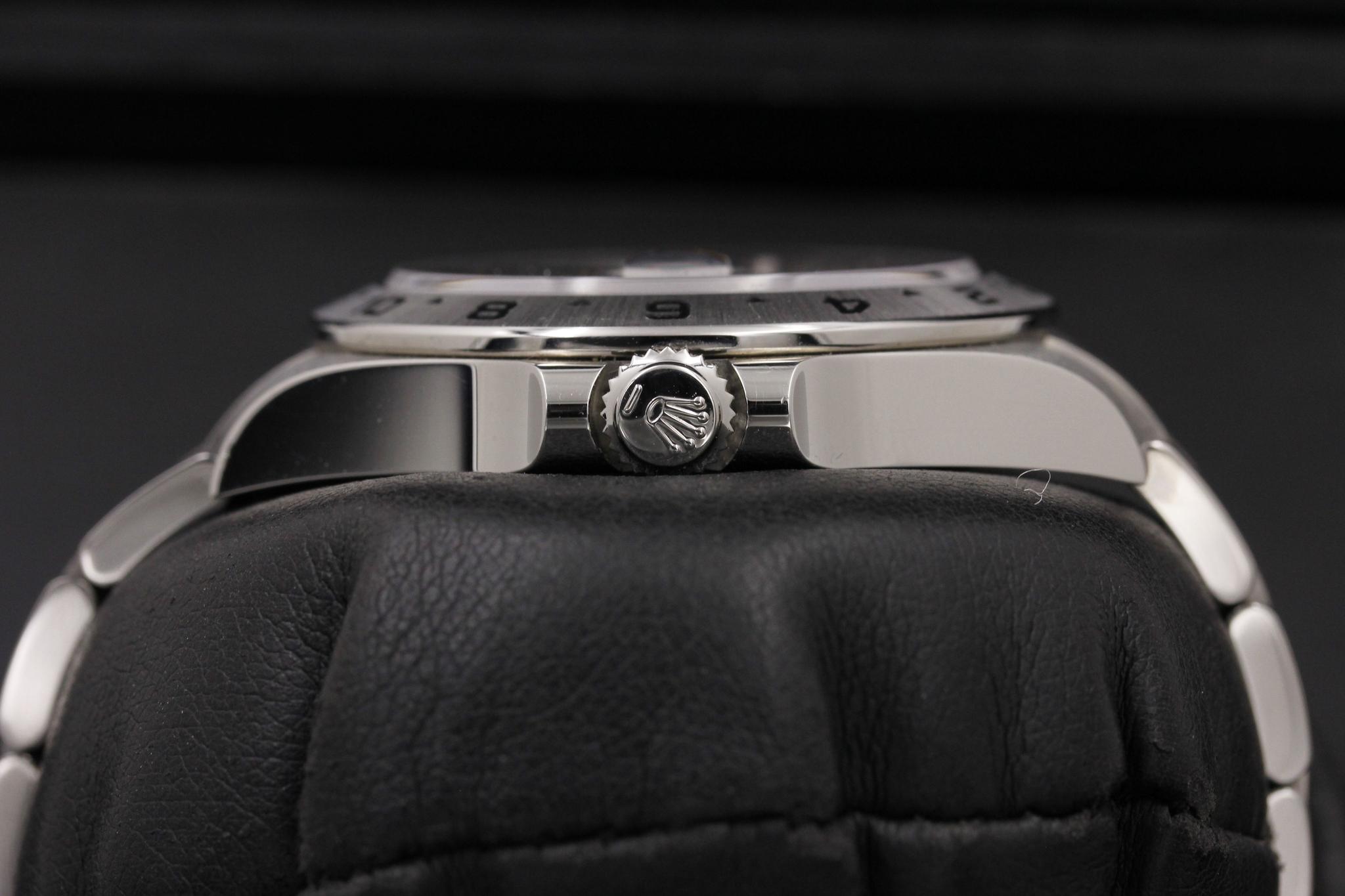 Watch Image 3